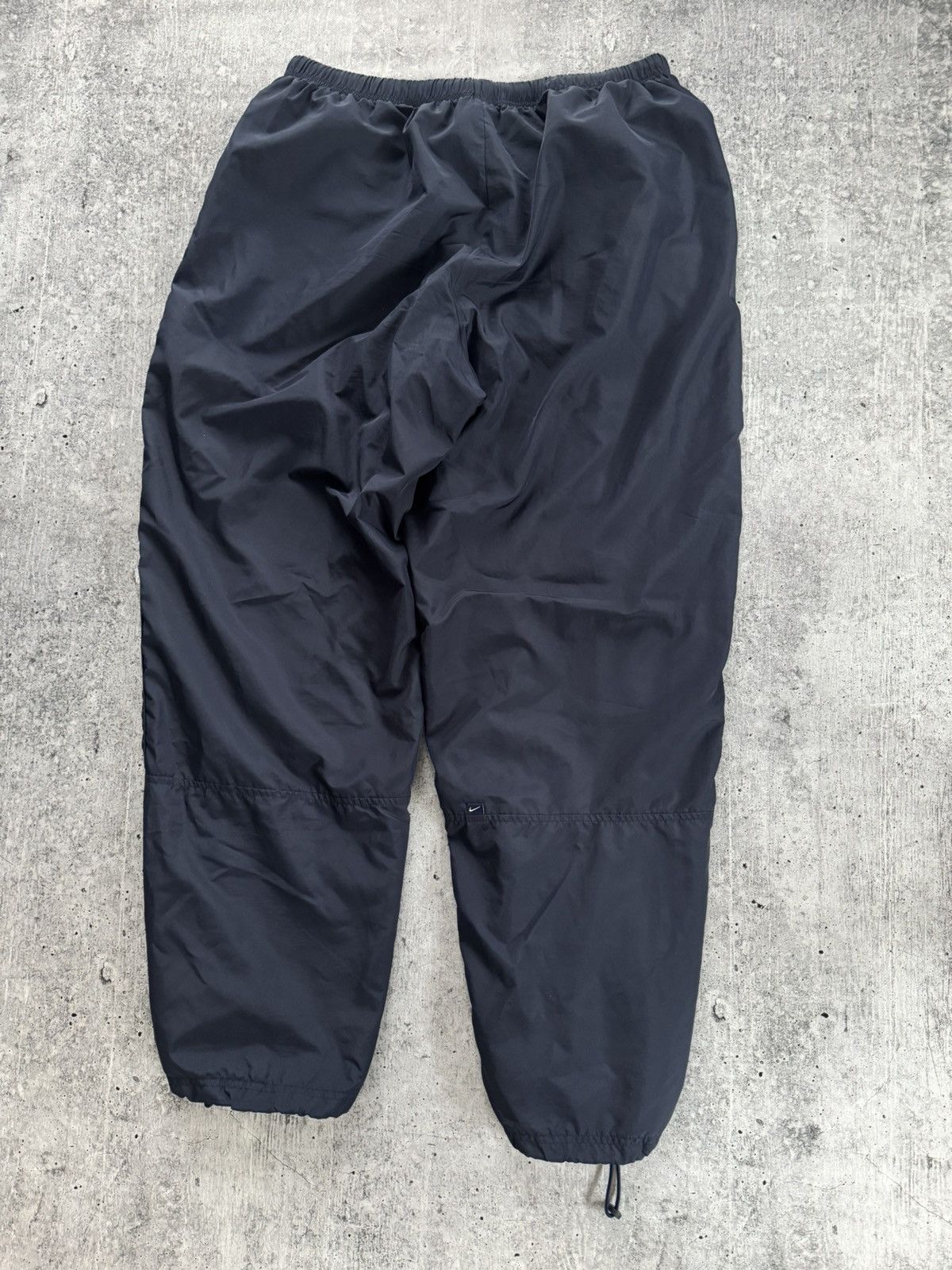 Nike Nike Vintage Trackpants Nylon Joggers Swoosh sweatpants Navy Size US 36 / EU 52 - 3 Thumbnail