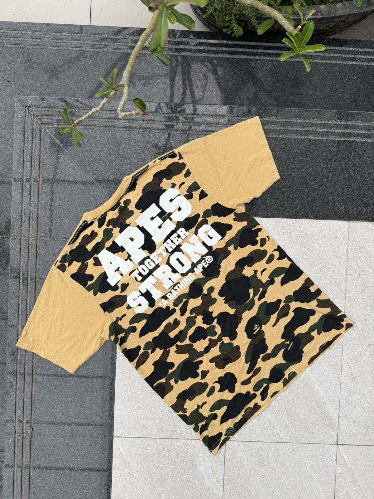 Vintage 90’s BAPE BATHING APE APES STRONGER RARE MULTI LOGO TSHIRT Size US M / EU 48-50 / 2 - 1 Thumbnail