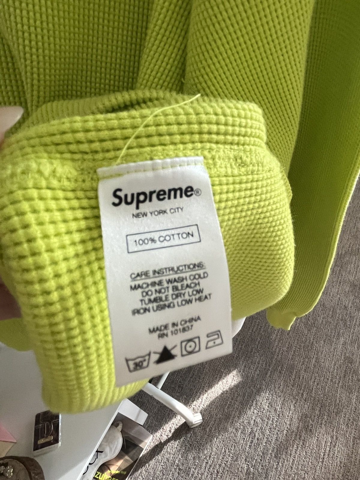 Supreme Supreme Neon Green Sweatshirt Size US M / EU 48-50 / 2 - 4 Thumbnail