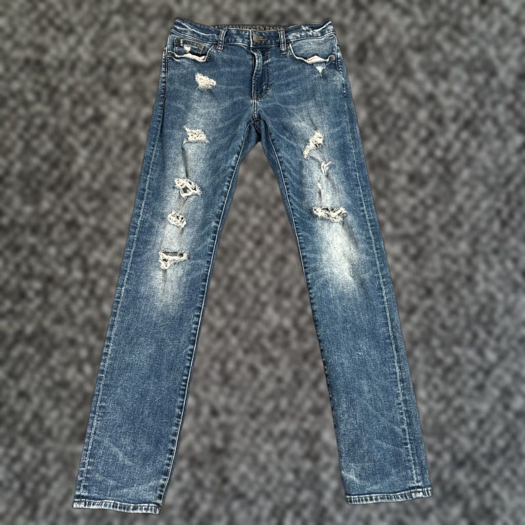 American Eagle Outfitters American Eagle Jeans Adult 30x32 Denim Light Wash Slim Fit Blue USA Mens Size US 30 / EU 46 - 1 Thumbnail
