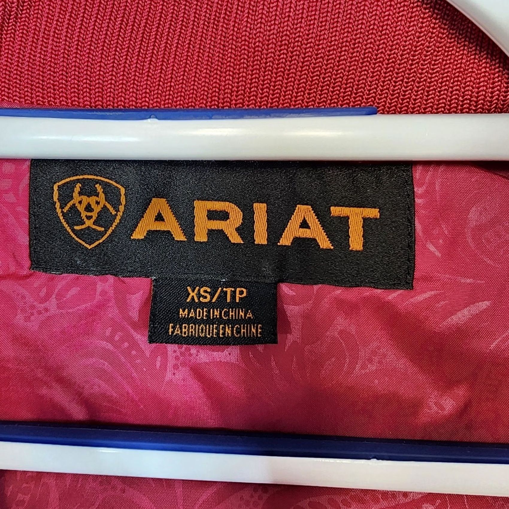 Ariat Ariat Womens Vest XS Pink Full Zip Quilted Puffer Faux Fur Trim Pockets Vest Ladies XS Pink Quilted Puffer Vest Size XS / US 0-2 / IT 36-38 - 3 Thumbnail