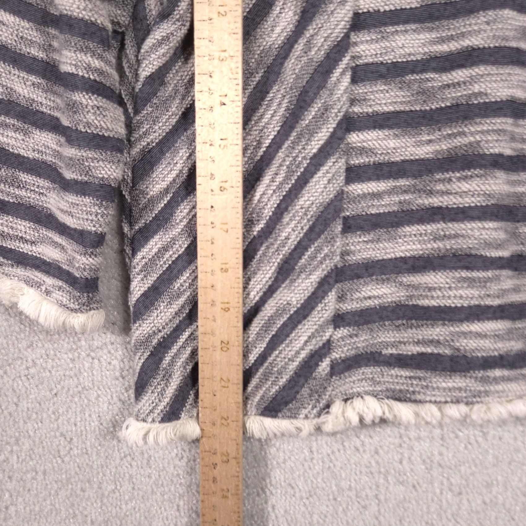 Vintage Chico's Sweater Womens Striped Knit 3/4 Sleeve Fringe Hem Crew Neck Pullover Gray White Medium? 1 Size XS / US 0-2 / IT 36-38 - 7 Thumbnail