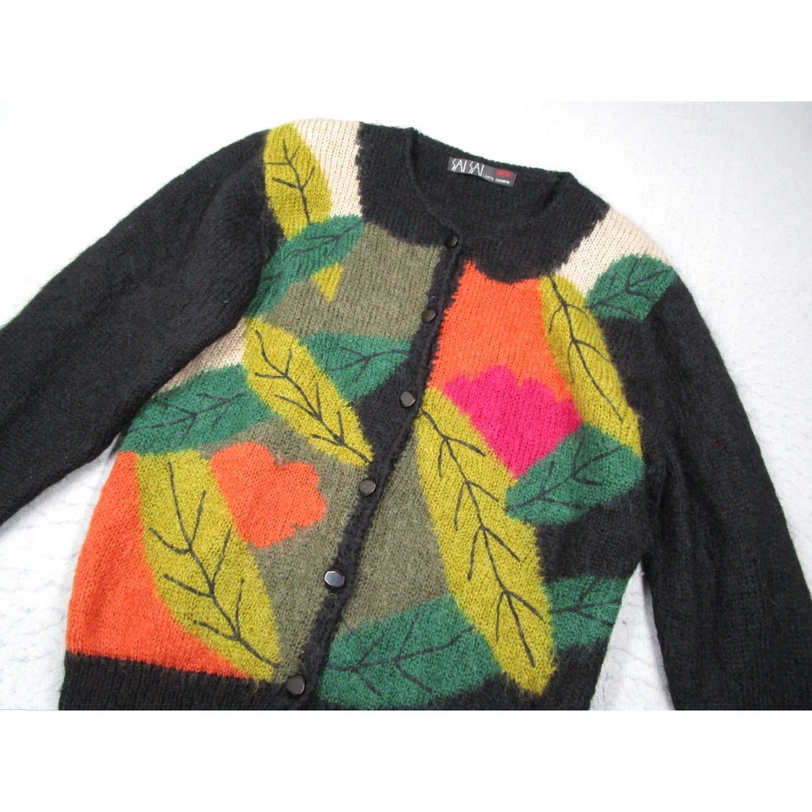 Vintage VINTAGE Sai Sai Women's Black Floral Cable-Knit Cardigan Sweater L Size L / US 10 / IT 46 - 2 Thumbnail