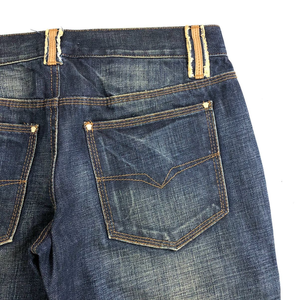 Versace × Vintage Vintage Versace Medusa Faded Blue Flared Jeans Size US 32 / EU 48 - 15 Thumbnail