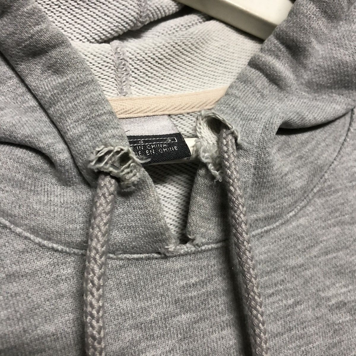 Nike Vintage Nike Swoosh Distressed Hoodie Sweatshirt Size US L / EU 52-54 / 3 - 4 Thumbnail