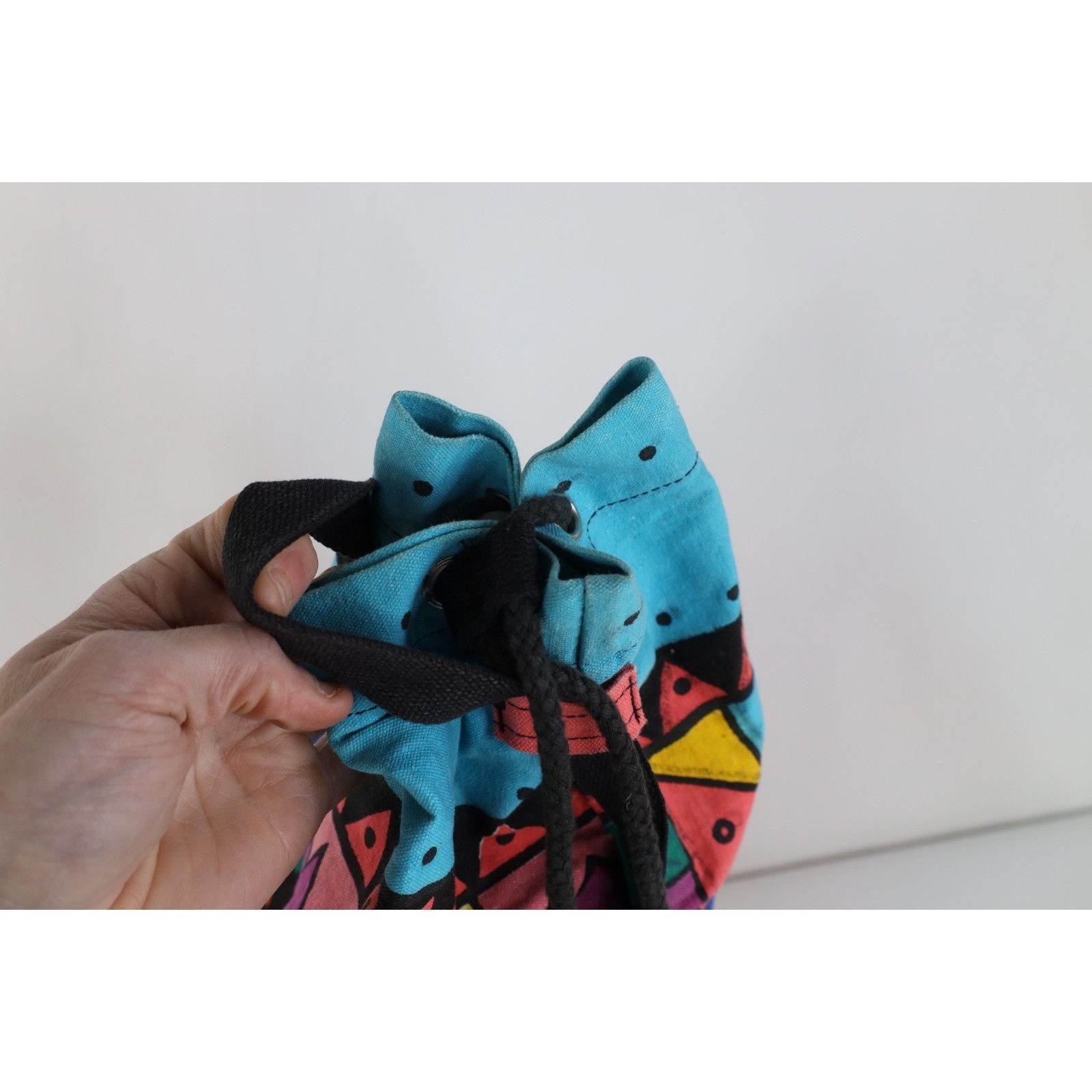 Vintage Vintage 90s Streetwear Rainbow Art Cinch Slingback Bag Size ONE SIZE - 5 Thumbnail