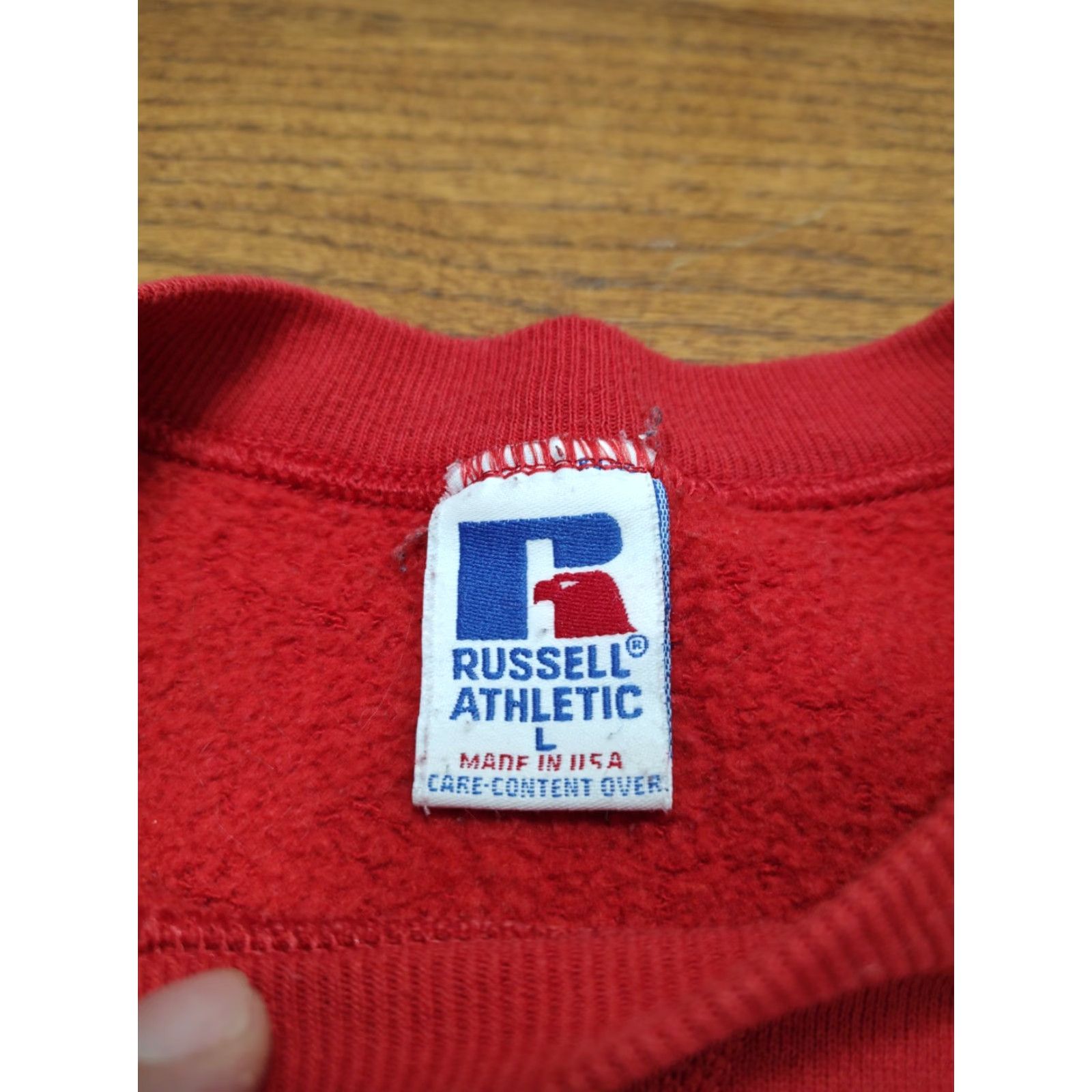 Russell Athletic VINTAGE Russell Athletic Sweatshirt Men Large Red USA 90s Donald Trump Plaza Atlantic City Crew Neck Pullover Cotton Blend Long Sleeve Size US L / EU 52-54 / 3 - 4 Thumbnail