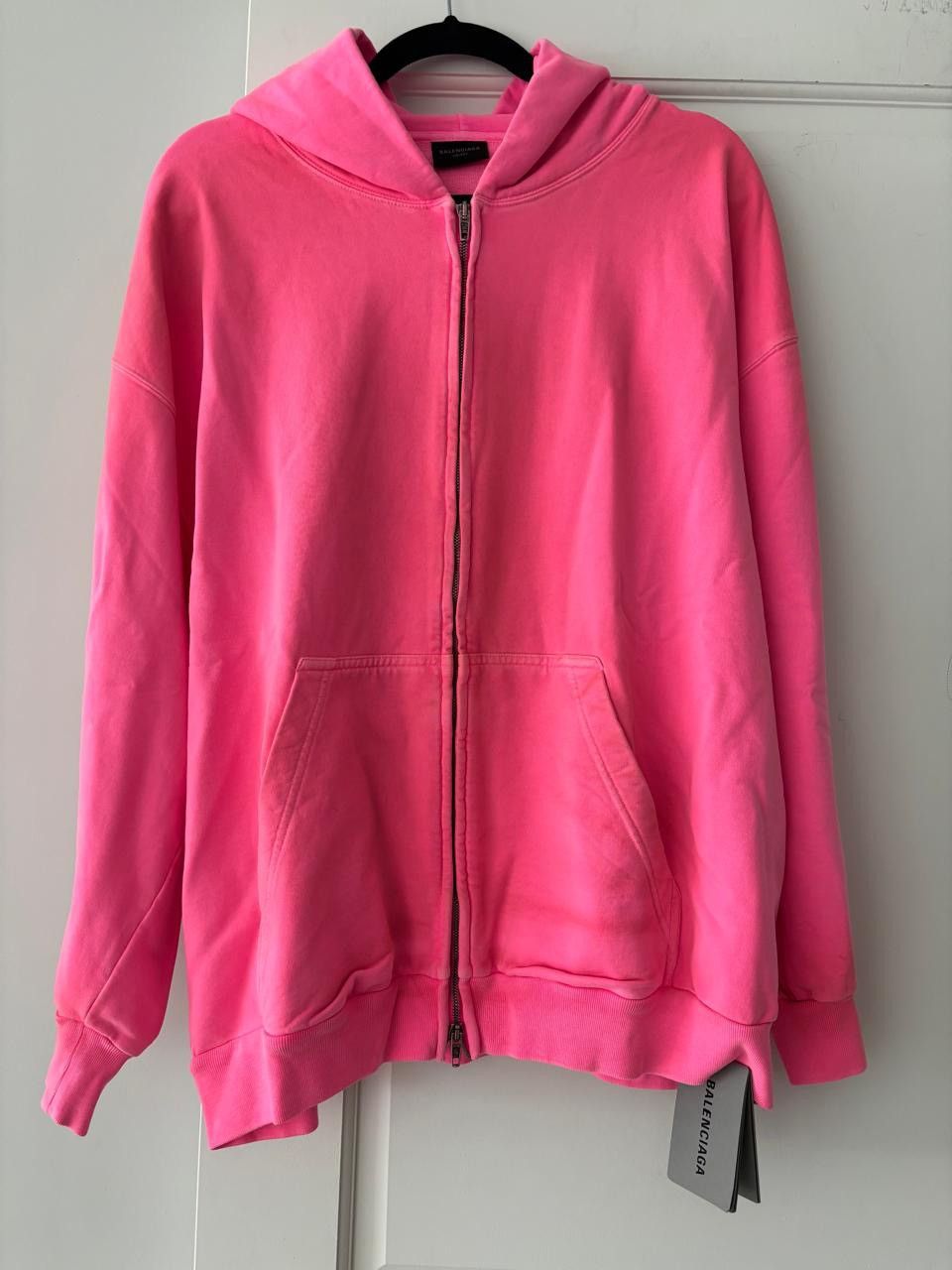 トップス Balenciaga 23ss zip-up Hoodie Pink Balenciaga Zip Up Hoodie in Pink | FWRD