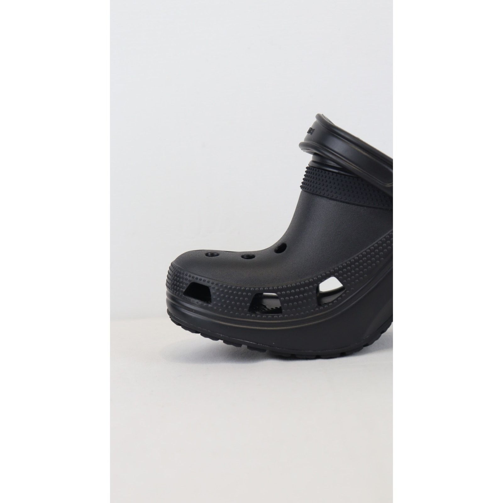 Balenciaga o1rshd1 Q:2 / Rubber Crocs Madame in Black Size US 7 / IT 37 - 2 Thumbnail