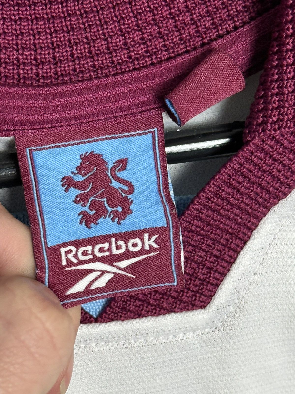 Reebok Aston Villa 99/00 Away Football Jersey Size US L / EU 52-54 / 3 - 12 Thumbnail