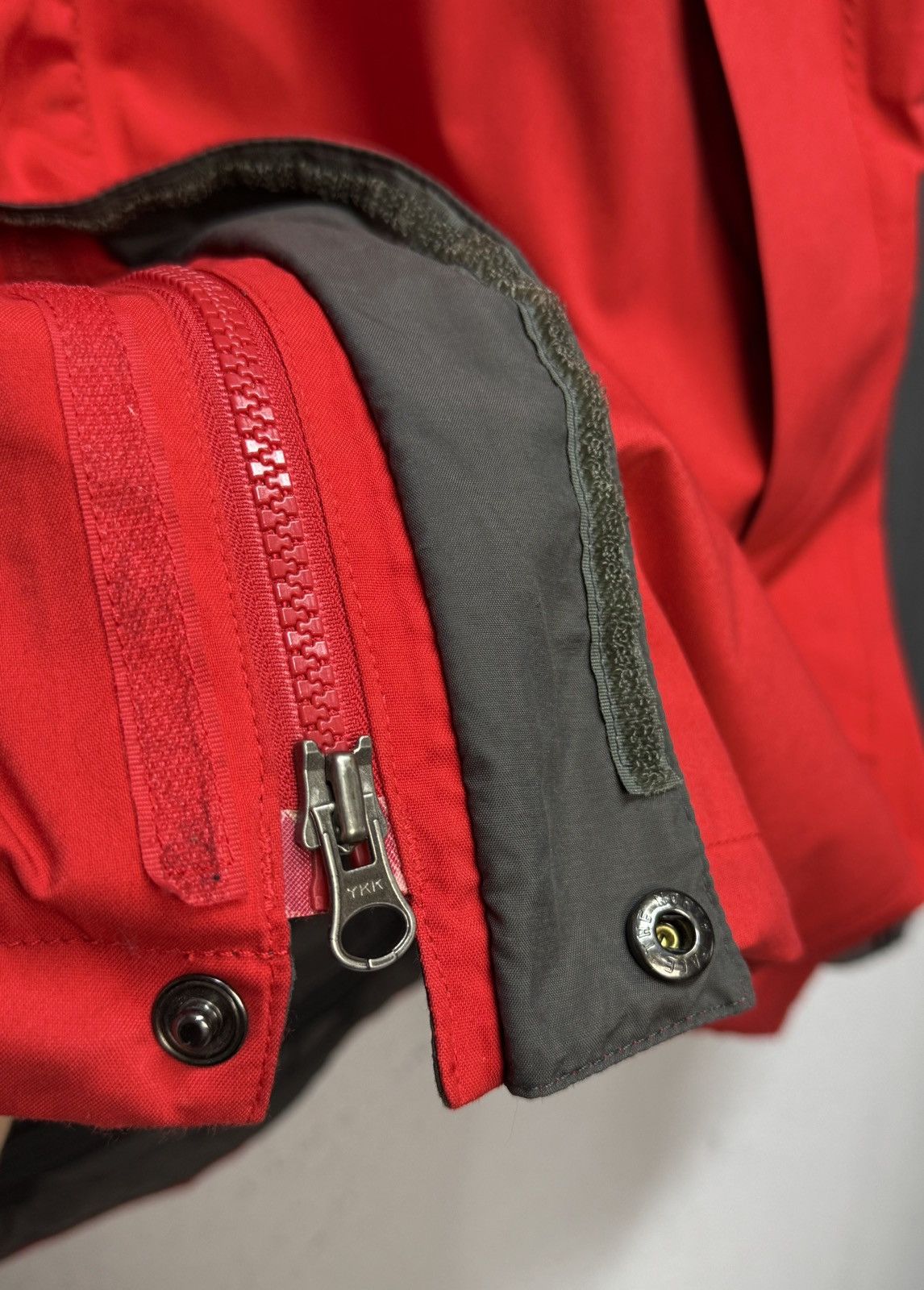 The North Face Vintage The north Face Gore-Tex Red Outdoor Arcteryx Style Size US M / EU 48-50 / 2 - 12 Thumbnail