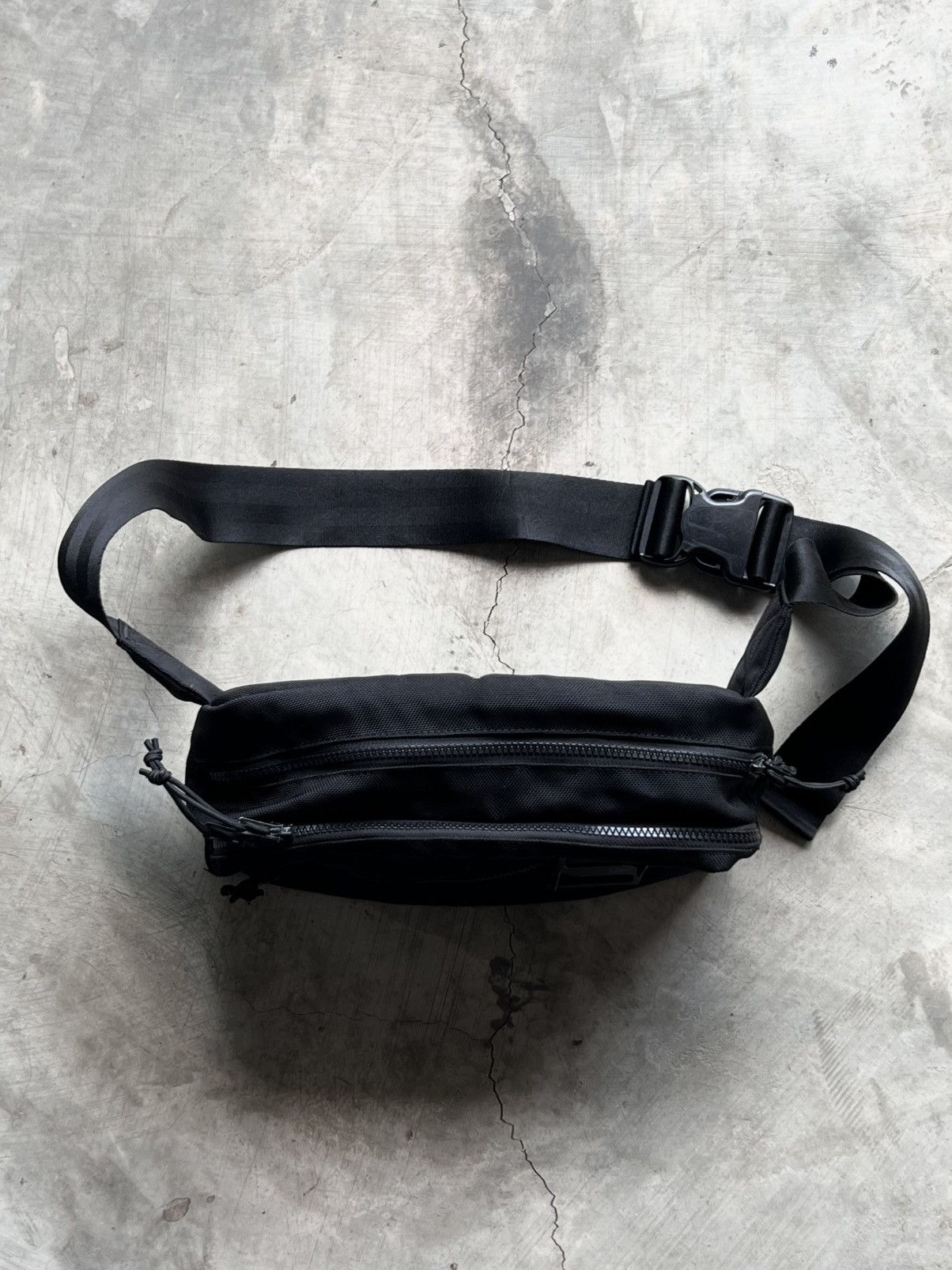 Yohji Yamamoto YOHJI YAMAMOTO x New Era SlingBag Size ONE SIZE - 9 Thumbnail