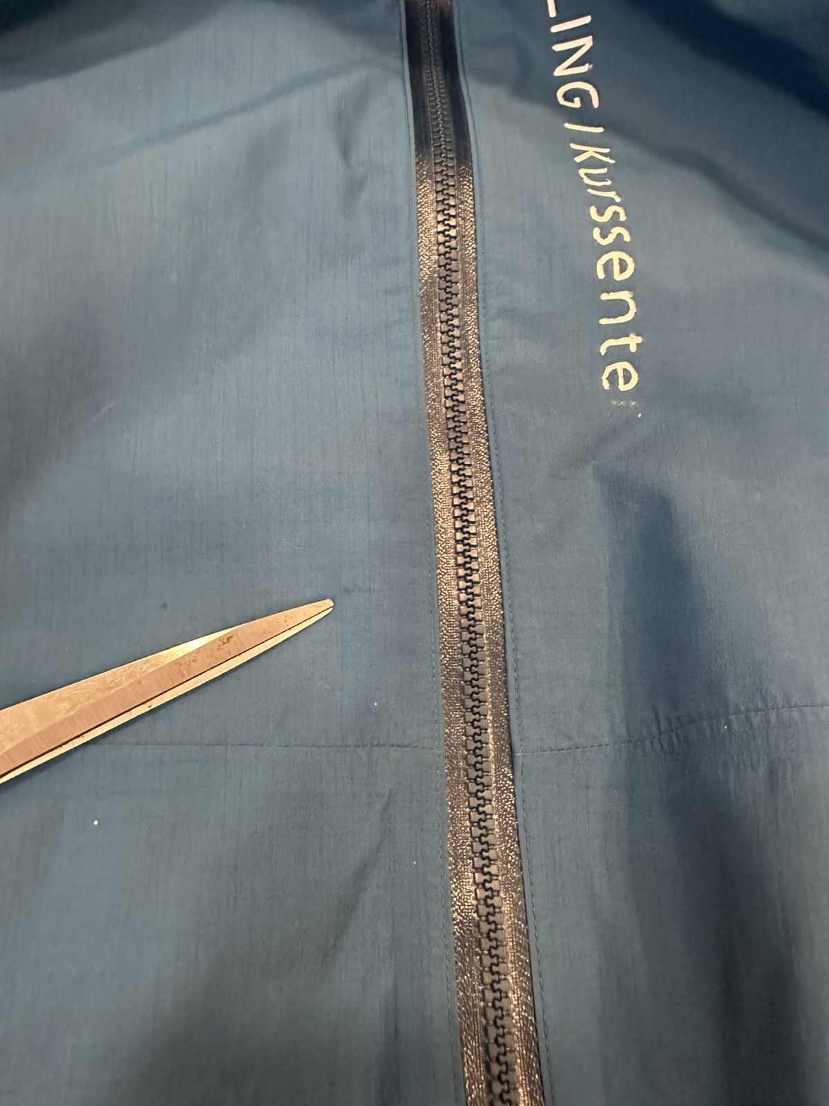 Arc'teryx Vintage Mens Arcteryx Alpha Gore-tex Jacket size L Size US L / EU 52-54 / 3 - 17 Thumbnail