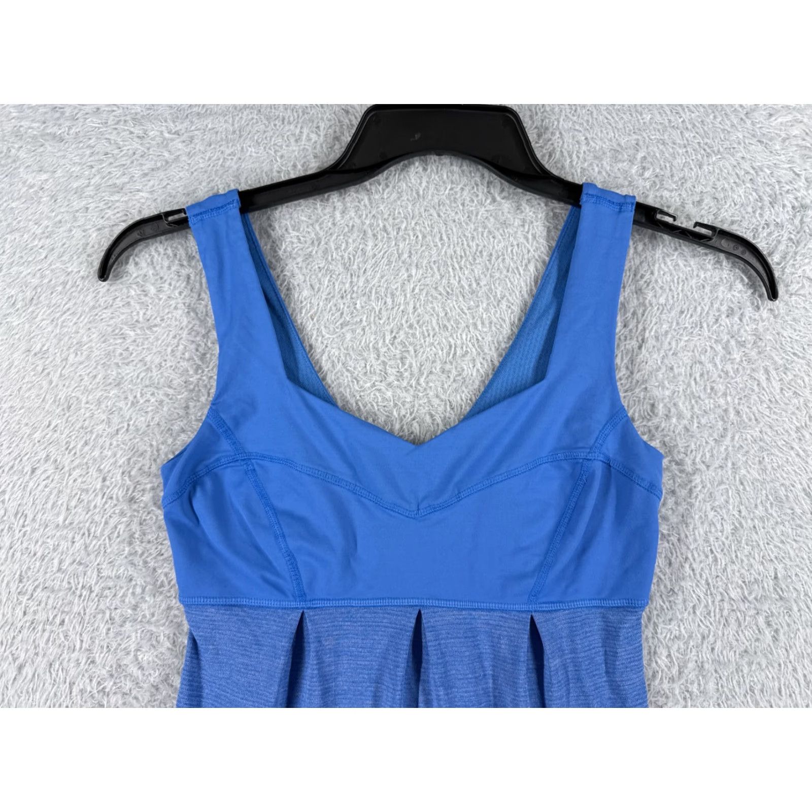 Lululemon Lululemon Shirt Women 4 Blue Tank Sleeveless Racerback Drawstring Built-In Bra Athletic Colorful Outdoor Sports 90s Size S / US 4 / IT 40 - 4 Thumbnail