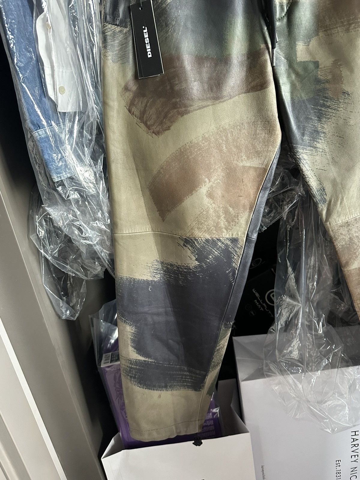 Diesel 🤑🤑🤑 Diesel leather camo sweatpants joggers small jeans pants Size US 30 / EU 46 - 18 Thumbnail
