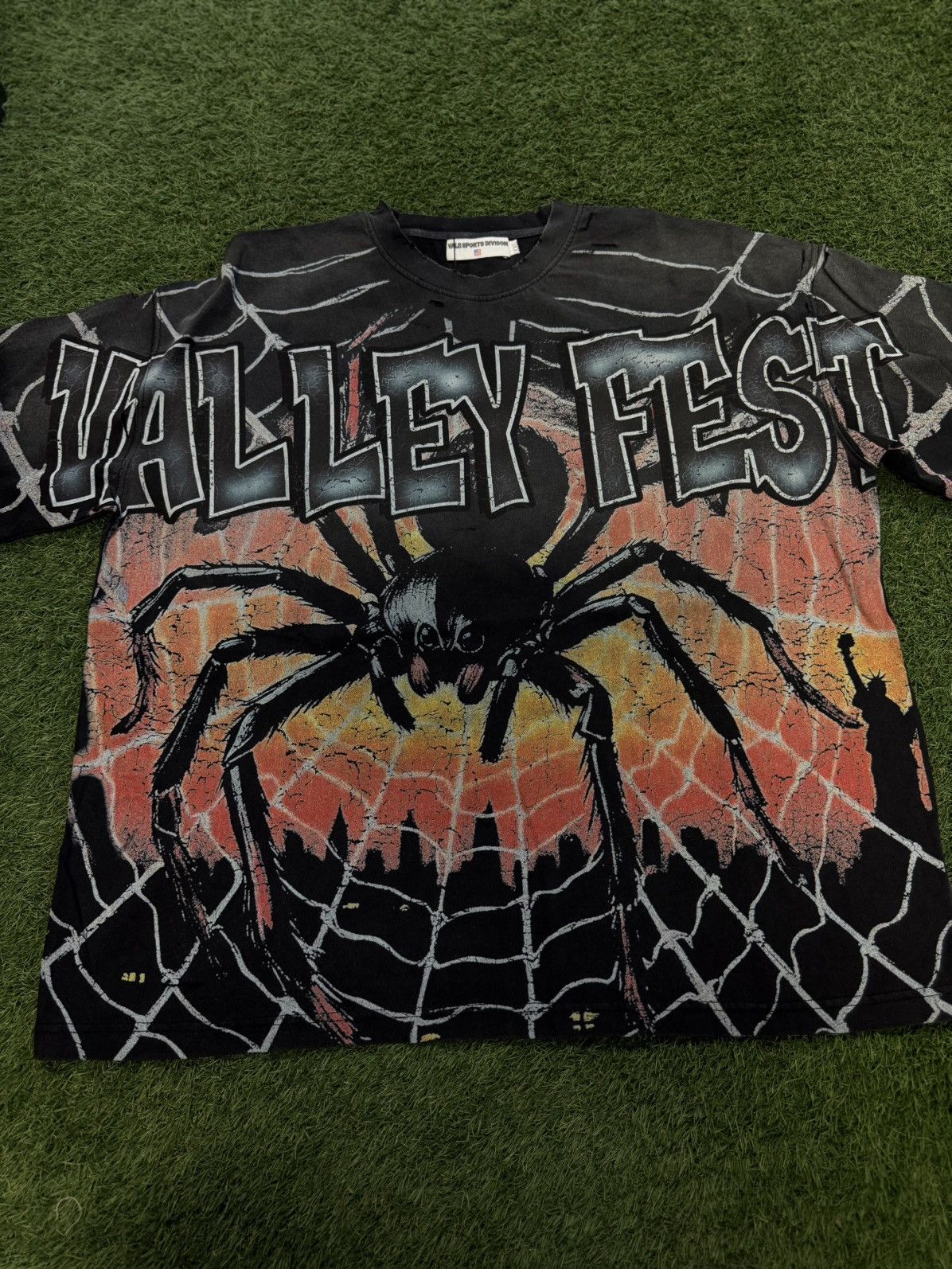 Vale Vale Valley Widow Web Tee Shirt Size XXL Brand New Size US XXL / EU 58 / 5 - 5 Thumbnail