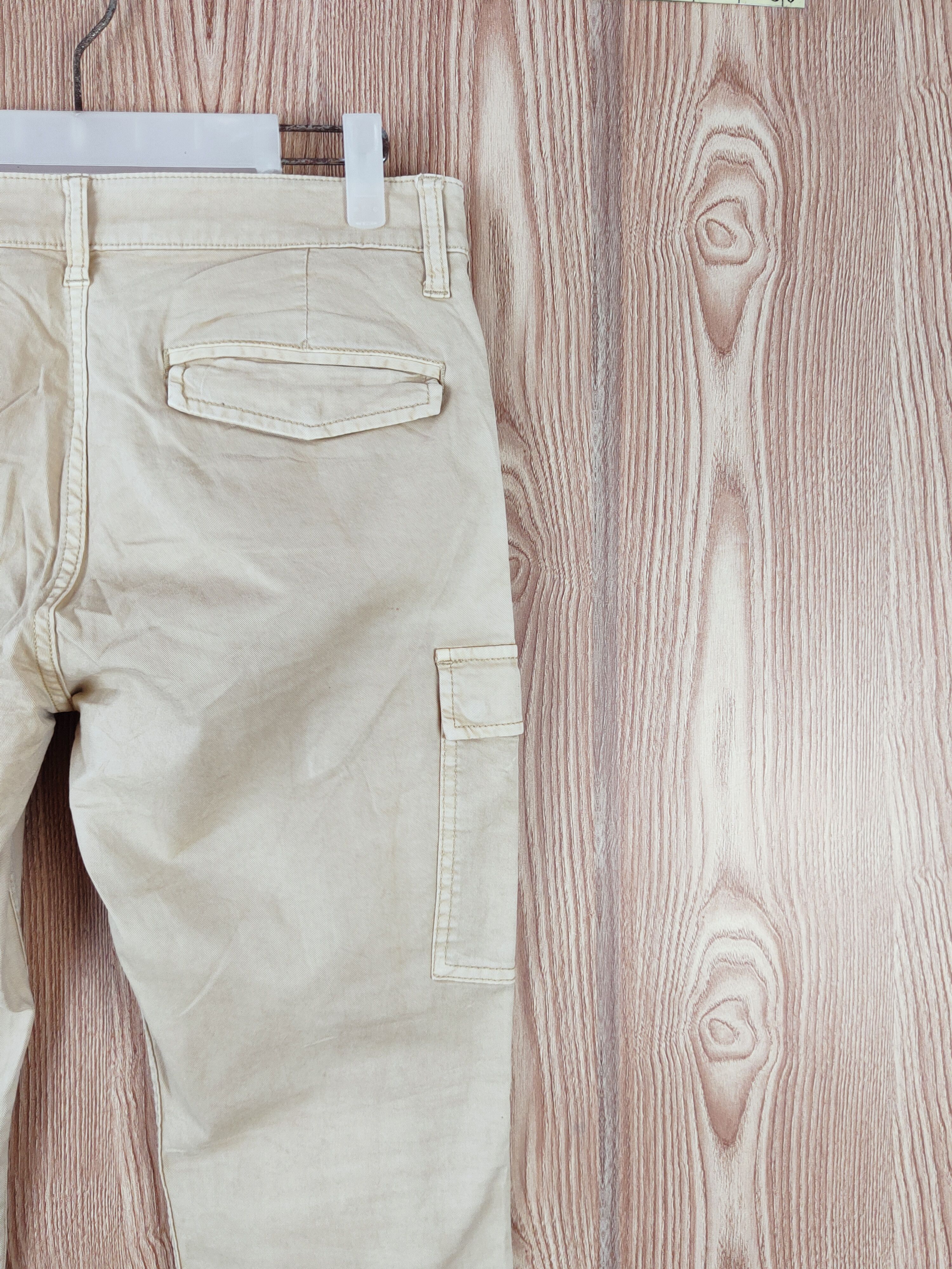 Japanese Brand Uniqlo Beige Multipocket Tactical Cargo Pants #W283 Size US 29 - 10 Thumbnail