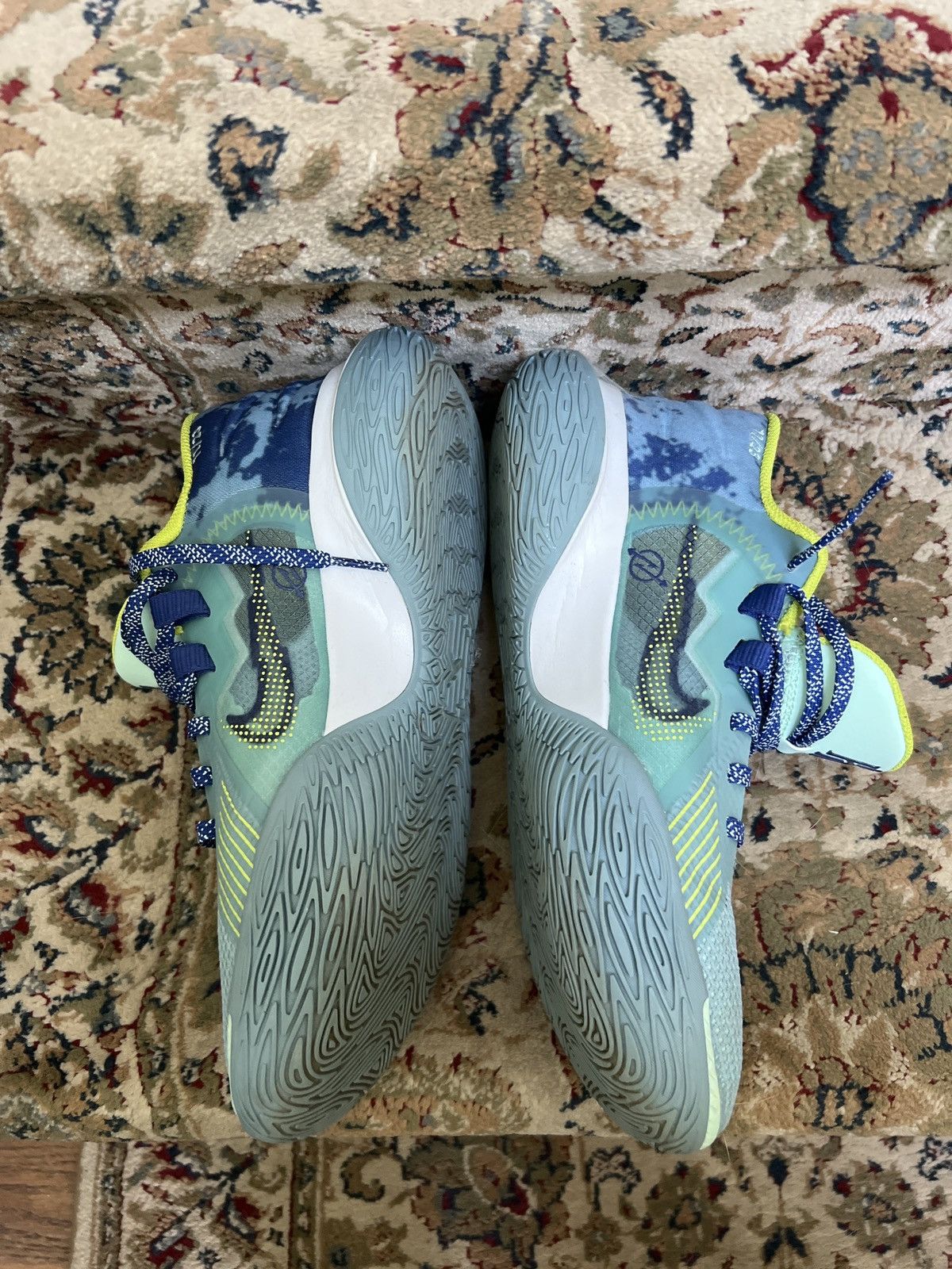 Nike Rare Kyrie 5 Size US 7.5 / EU 40-41 - 17 Thumbnail