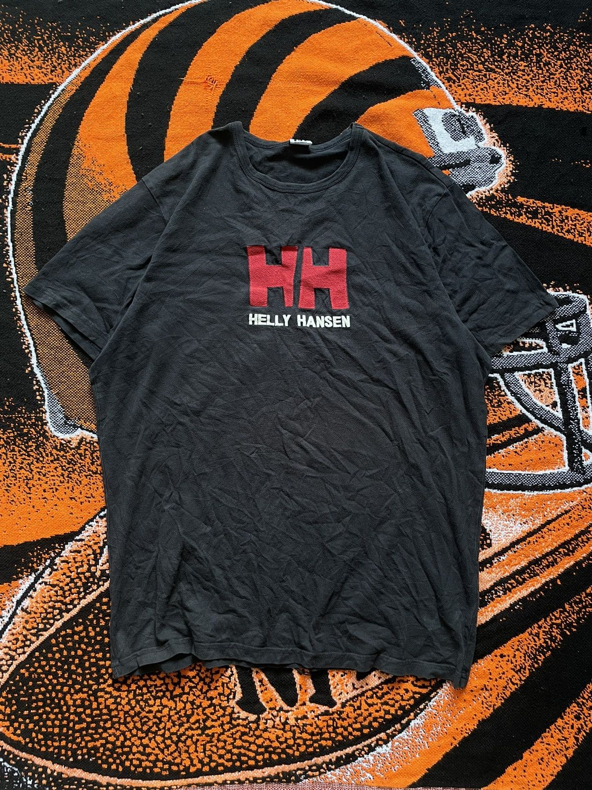Helly Hansen × Vintage Vintage Helly Hansen Black T-shirt Size US XL / EU 56 / 4 - 1 Thumbnail