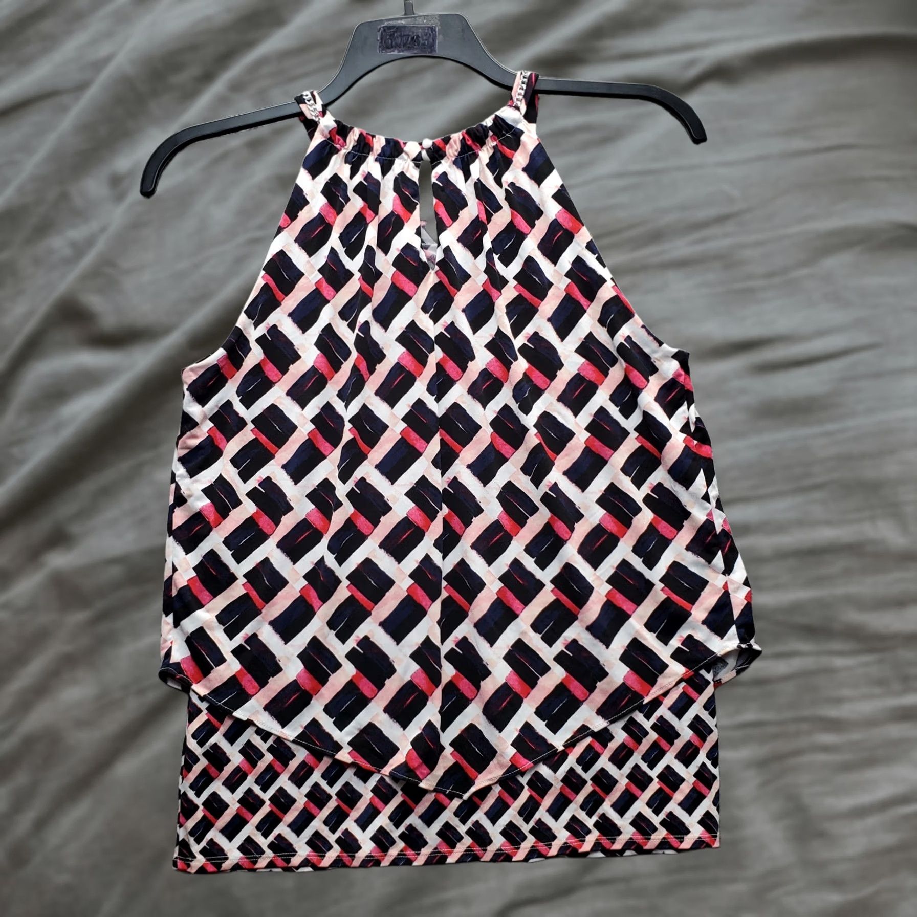 White House Black Market White House Black Market Blouse Womens M Multicolor Patterned Pleated Keyhole Back Shirt Adult Womens M Multicolor Geometric Sleeveless Size M / US 6-8 / IT 42-44 - 1 Thumbnail