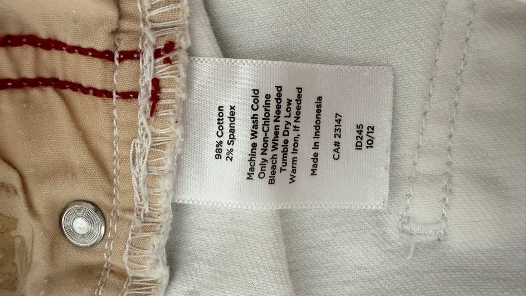 Talbots Talbots Petite White Straight Leg Jeans size 10P Size 32" / US 10 / IT 46 - 8 Thumbnail
