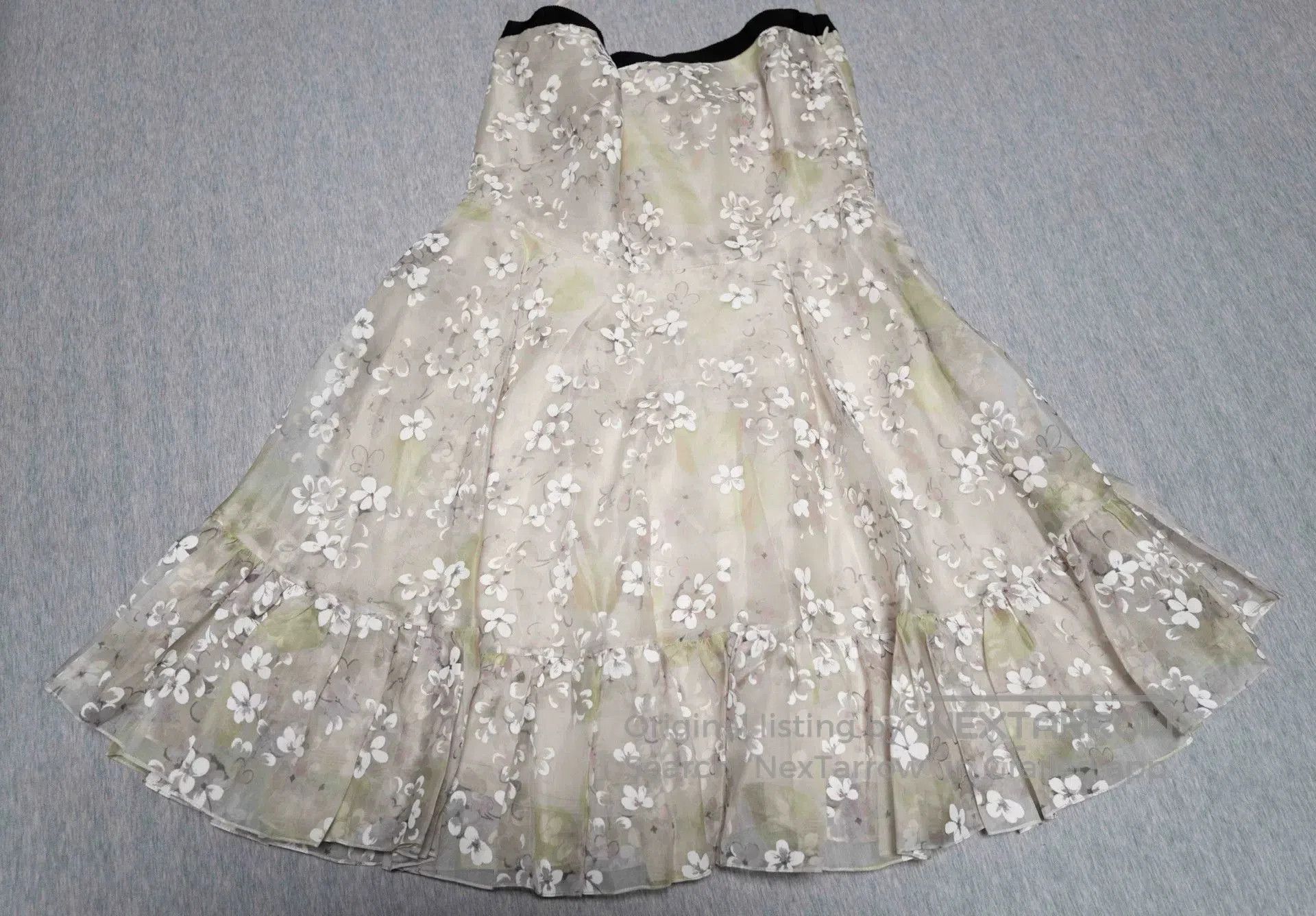 Valentino Valentino Vintage Silk Print Dress. Size M / US 6-8 / IT 42-44 - 1 Thumbnail