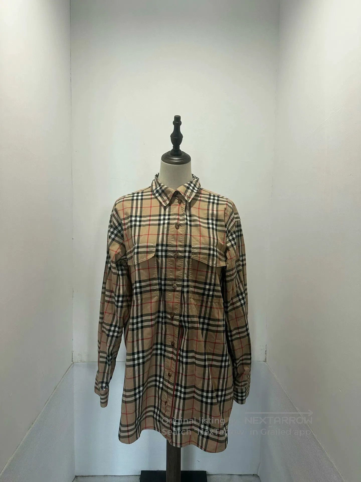 Burberry Burberry Plaid Button-Up Shirt Size UK10. Size M / US 6-8 / IT 42-44 - 1 Thumbnail