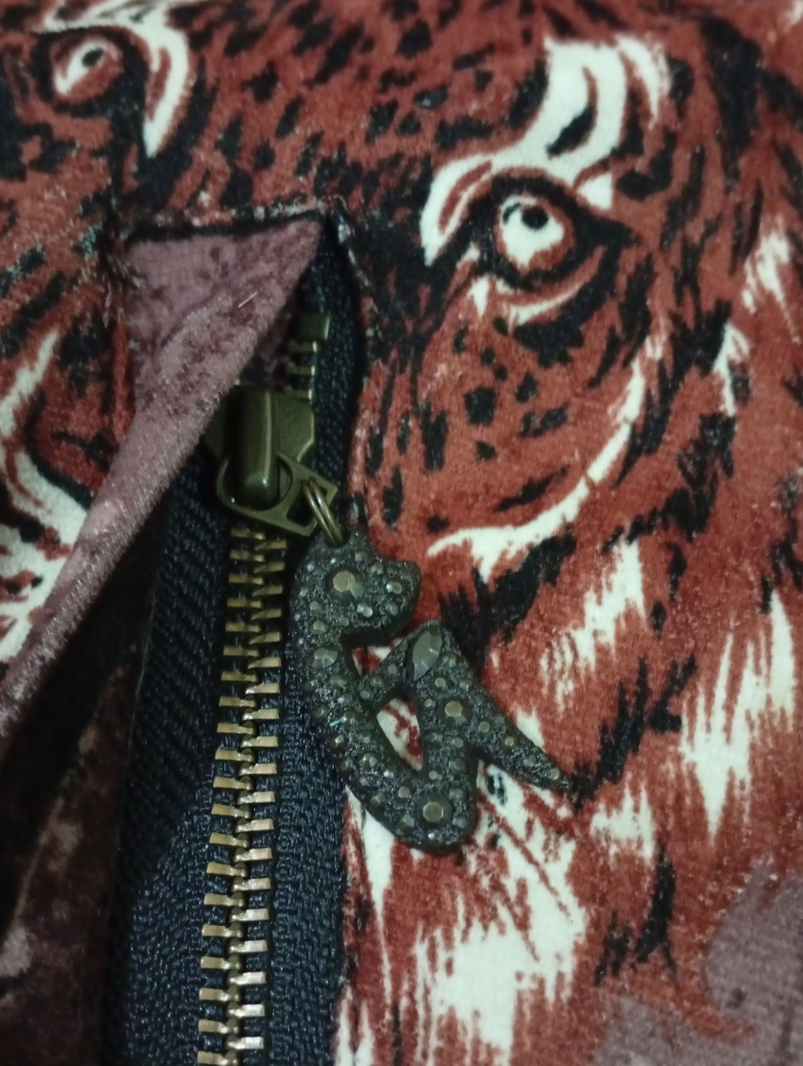 Beauty Beast VINTAGE LA MODA GOJI LION Size US L / EU 52-54 / 3 - 13 Thumbnail