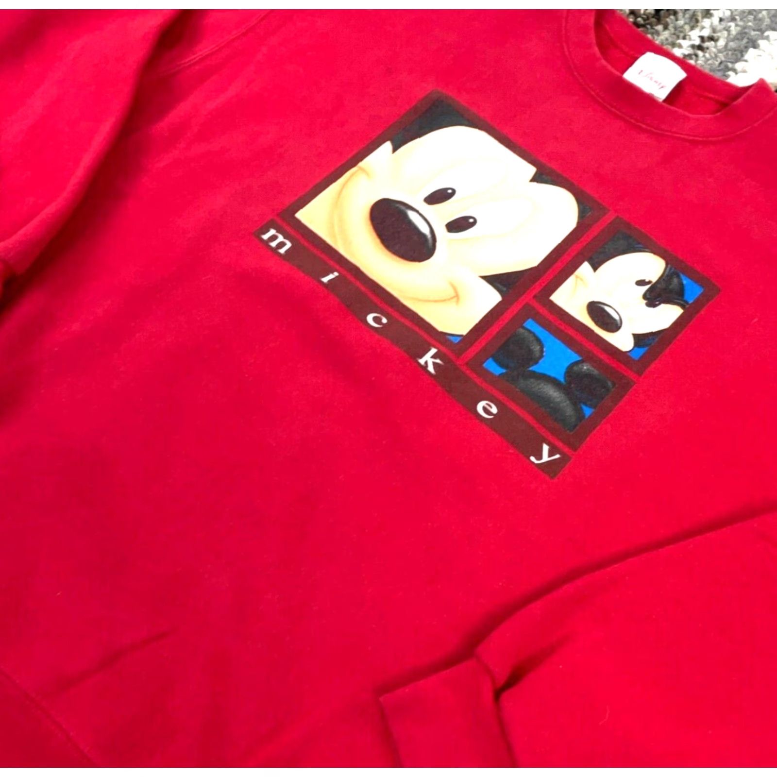Disney VINTAGE Disney Mickey Mouse Sweatshirt Men Large Red Pullover Crew Neck 90s Retro Logo Size US L / EU 52-54 / 3 - 4 Thumbnail