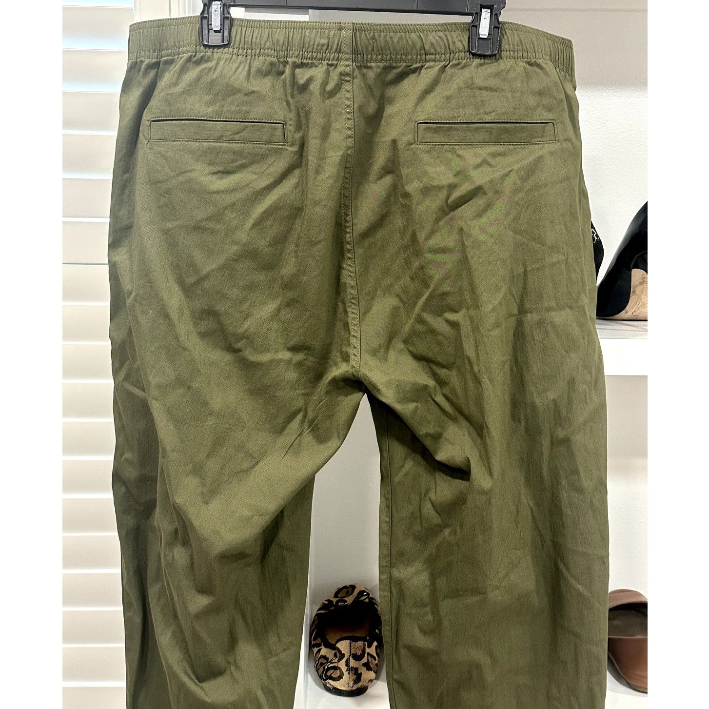 BP. Bp Men's Green Elastic Waist Flat Front Pockets L NWOT Size US 38 / EU 54 - 5 Thumbnail