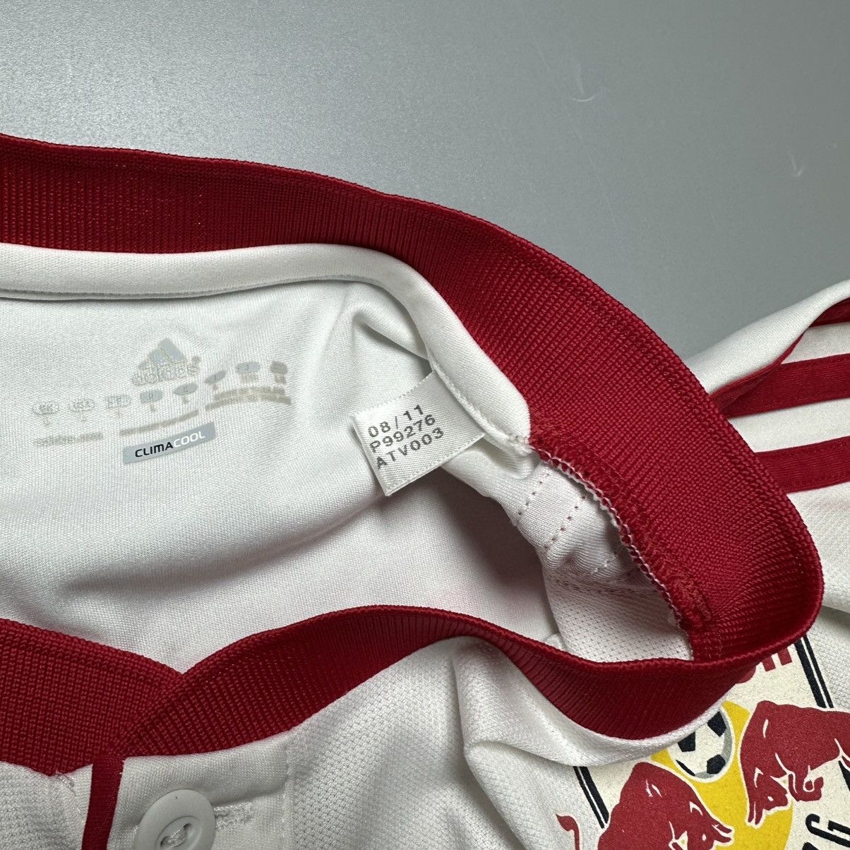 Vintage RED BULL SALZBURG ADIDAS 2011/2012 SOCCER JERSEY #23 SEKAGYA Size US L / EU 52-54 / 3 - 7 Thumbnail