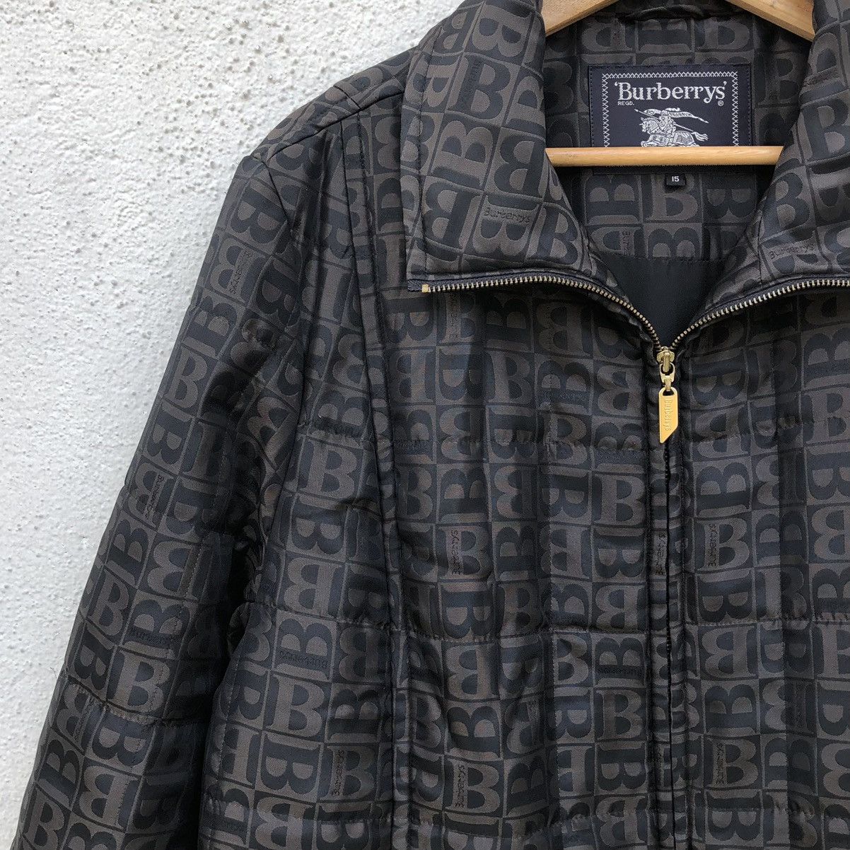 Burberry Vintage Burberry's All-Over Patterned Padded Jacket Size XL / US 12-14 / IT 48-50 - 2 Thumbnail