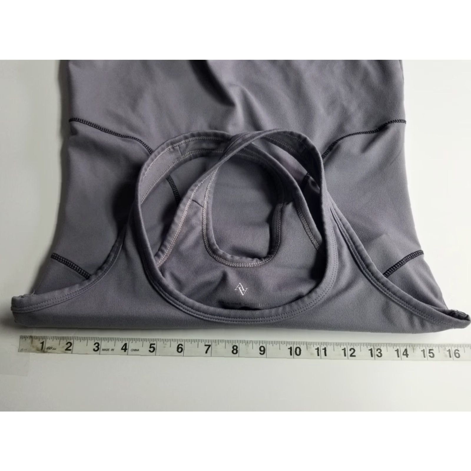 Vintage Adrienne Vittadini Tank Top Womens Medium Purple Athletic Sleeveless Shirt Top Size M / US 6-8 / IT 42-44 - 3 Thumbnail