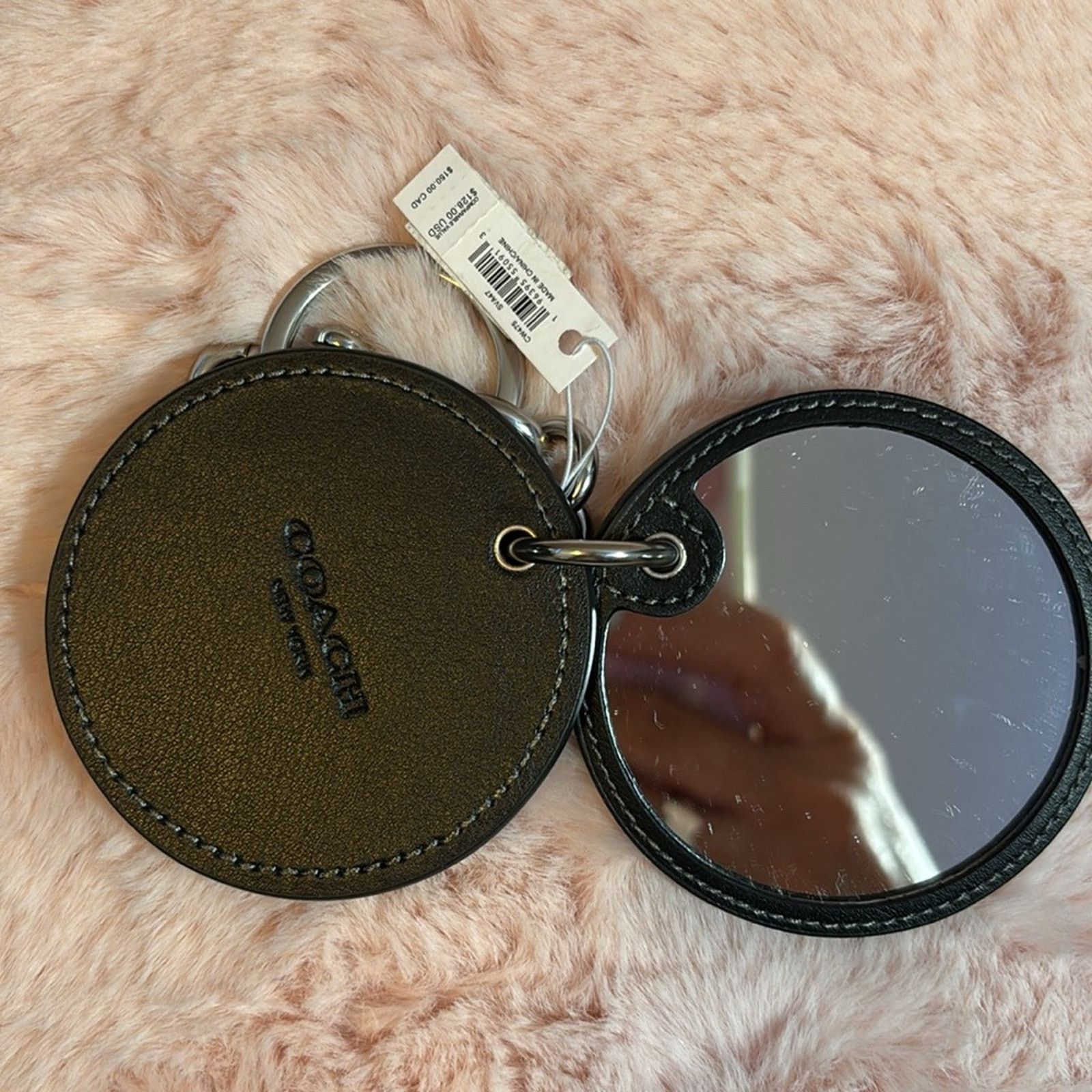Coach NWT Coach leather mirror key chain with hearts Size S / US 4 / IT 40 - 3 Thumbnail