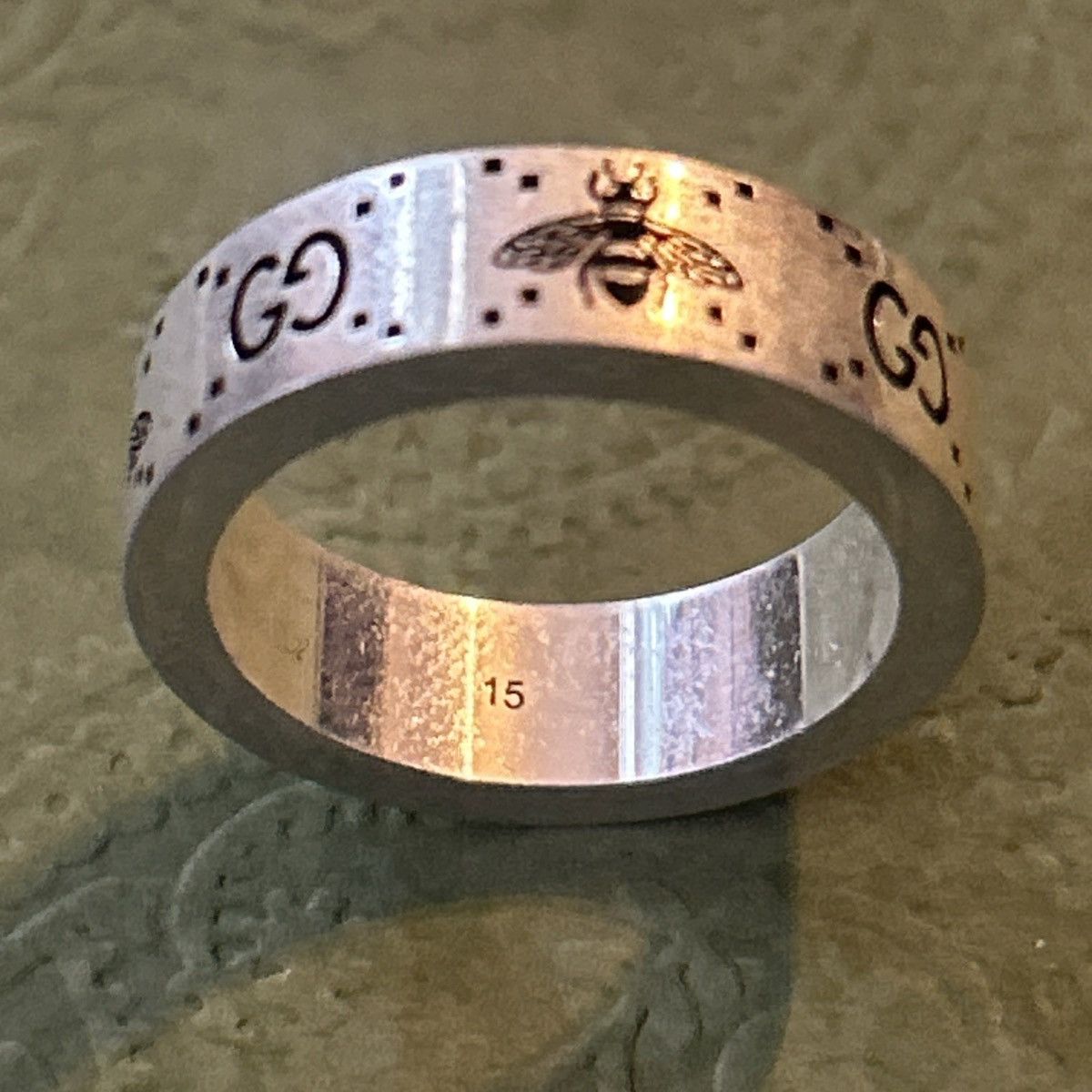 Gucci Gucci GG Signature Bee Engraved Wide Ring Silver 925 Size ONE SIZE - 6 Thumbnail