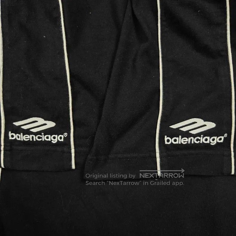Balenciaga Balenciaga Manchester United embroidery football short-sle Size US M / EU 48-50 / 2 - 6 Thumbnail