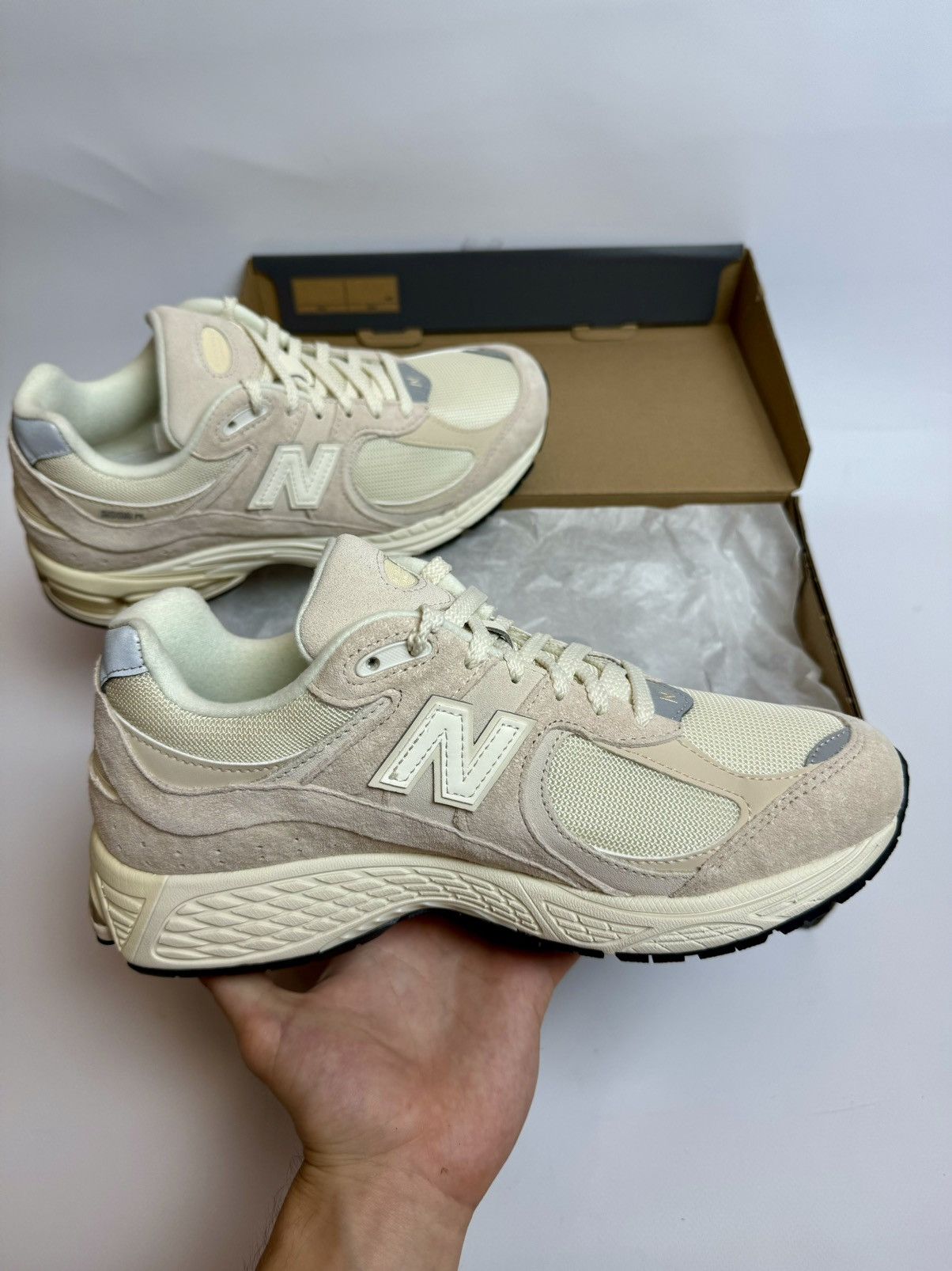 New Balance DS New Balance 2002R Beige M2002RCC Size US 8.5 / EU 41-42 - 2 Thumbnail