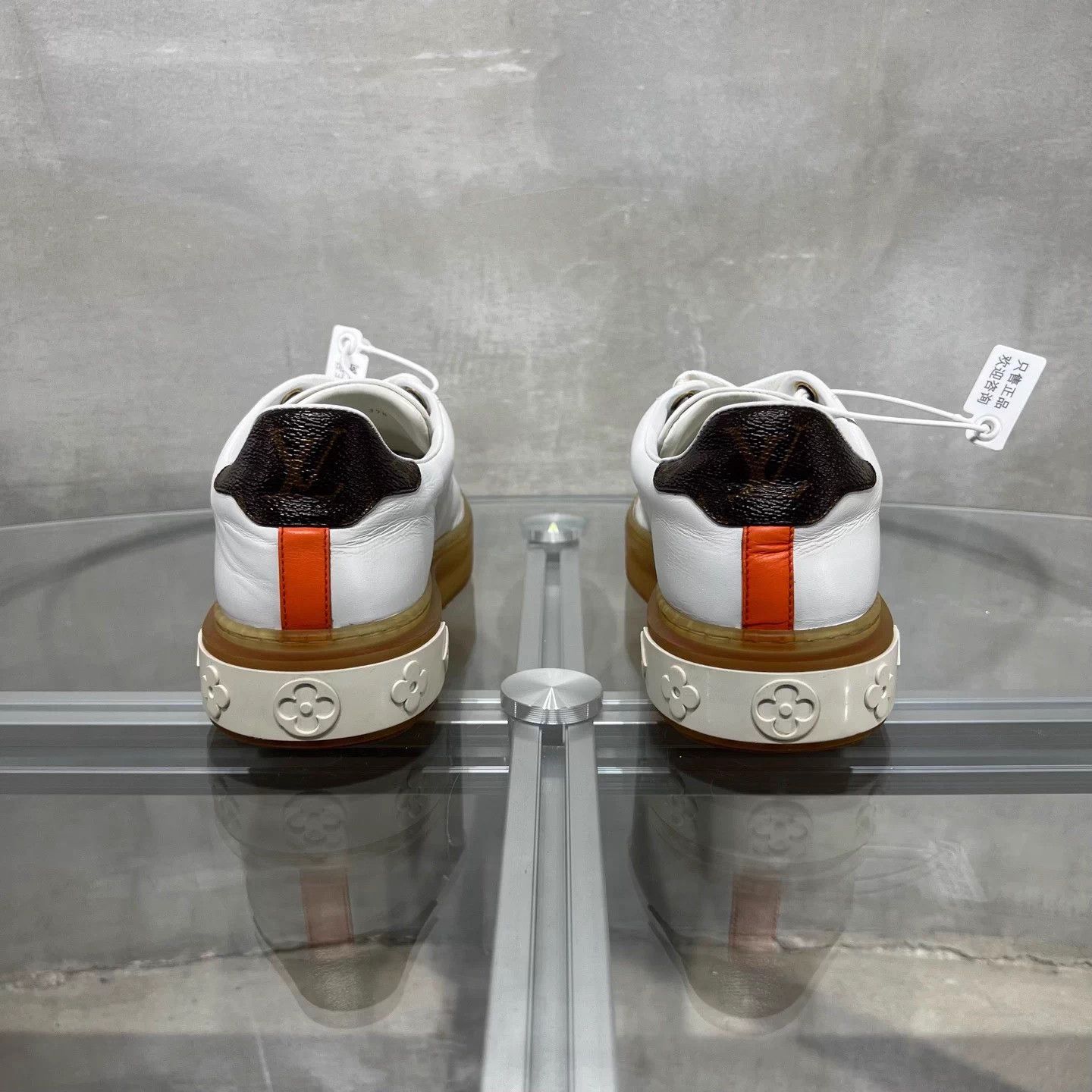Louis Vuitton LV White Sneakers UK3.5/37.5 YH17409 Size US 6.5 / IT 36.5 - 6 Thumbnail