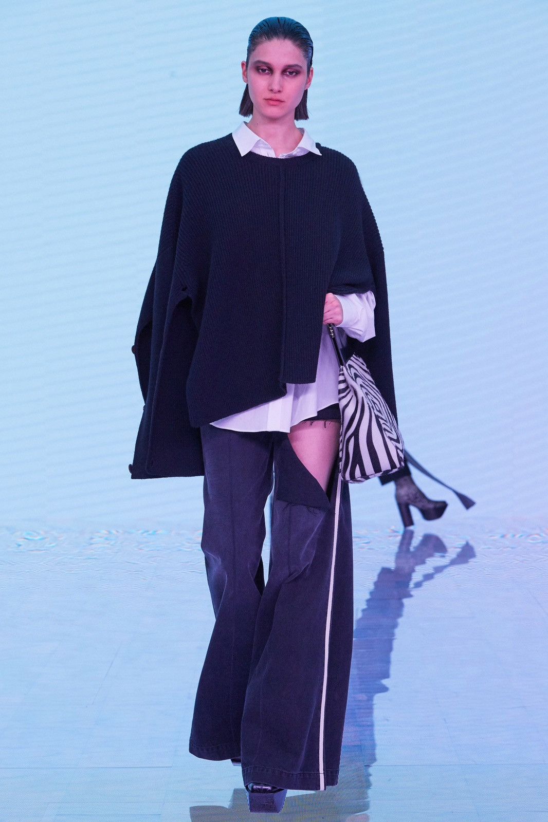 Peter Do PETER DO CAPE SWEATER FW22 Size S / US 4 / IT 40 - 1 Thumbnail