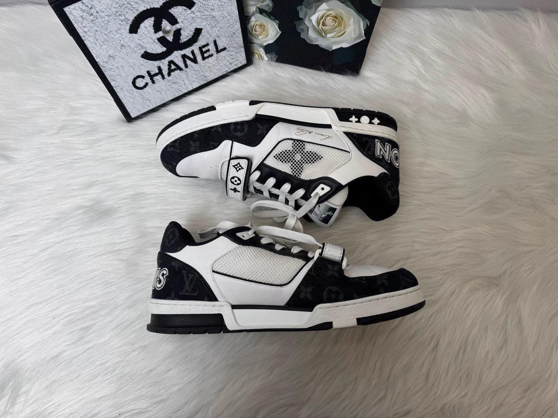 Louis Vuitton Louis Vuitton Trainer Black White Panda Velcro Sneaker K36 Size US 9 / EU 42 - 6 Thumbnail