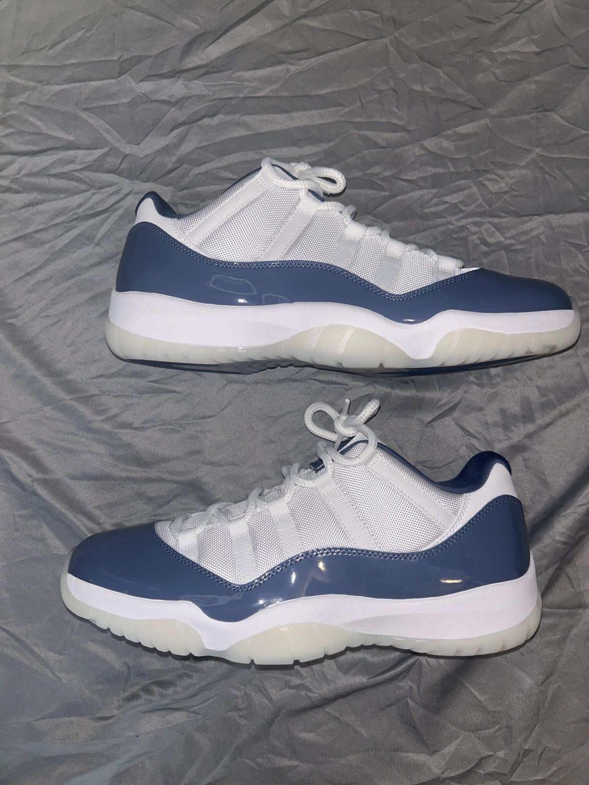 Nike AIR JORDAN 11 RETRO LOW WHITE/MIDNIGHT NAVY Size US 13 / EU 46 - 6 Thumbnail