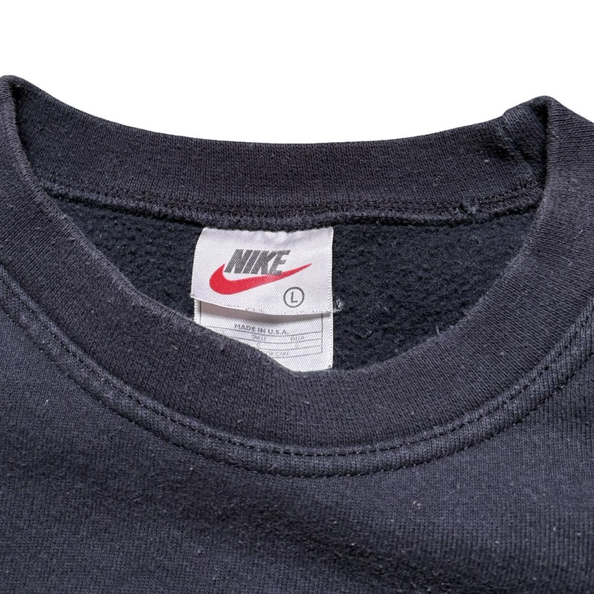 Nike Vintage 90s Nike Black Pullover Crewneck Sz L Swoosh USA Size US L / EU 52-54 / 3 - 4 Thumbnail