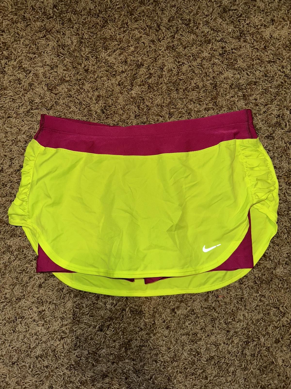 Nike Nike Women’s One Dri-Fit Running Shorts Size 28" / US 6 / IT 42 - 1 Thumbnail