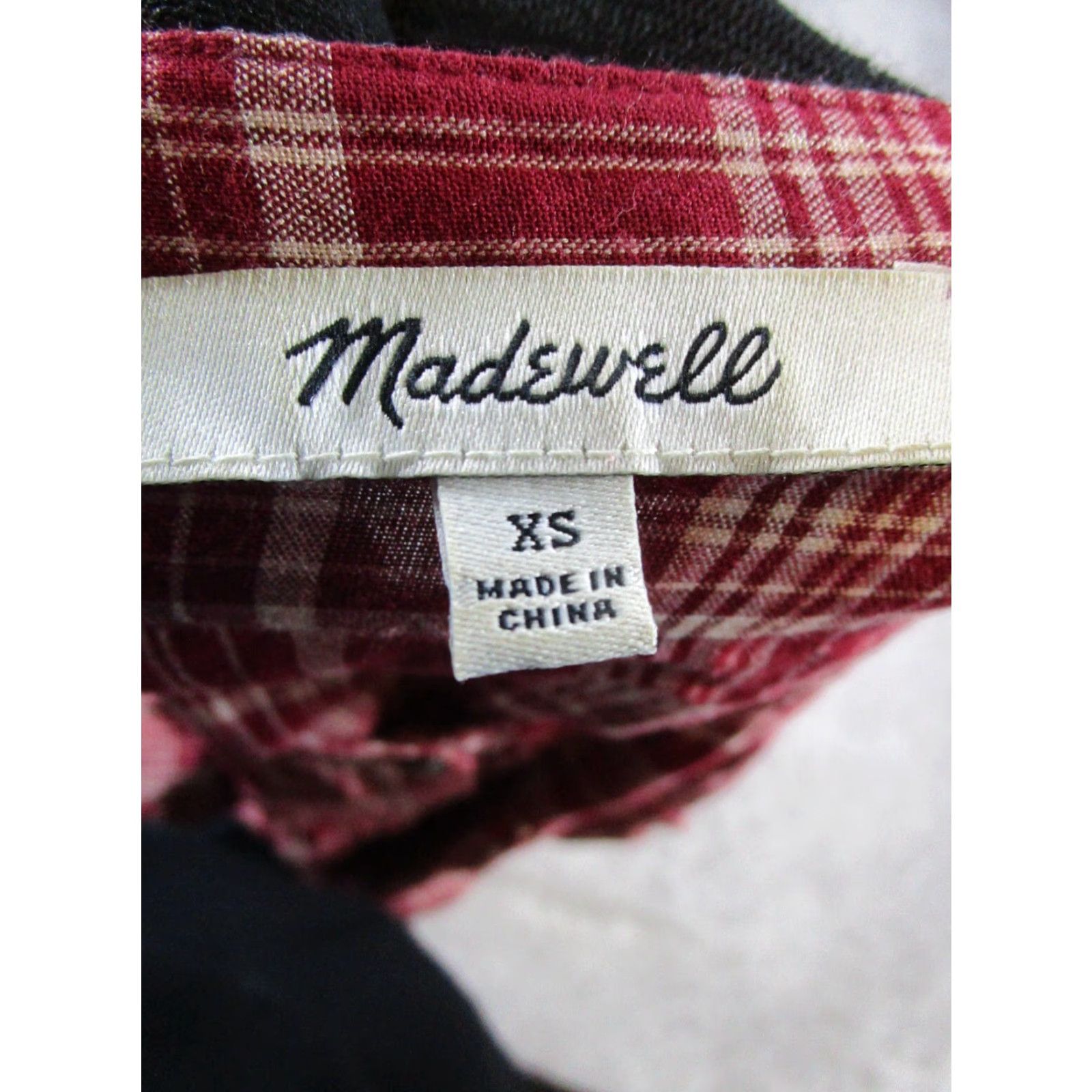 Madewell VINTAGE Madewell Shirt Women's XS Red Plaid Button-Up Long Sleeve Round Neck 100% Viscose Basic Jan 90s-2000s Womens Size XS / US 0-2 / IT 36-38 - 2 Thumbnail