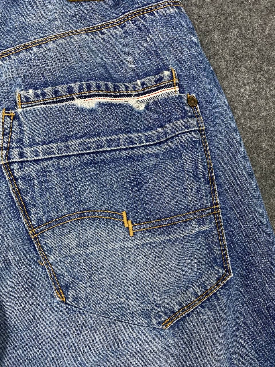 Bershka bershka distressed denim selvedgeon pocket nice design Size US 38 / EU 54 - 5 Thumbnail