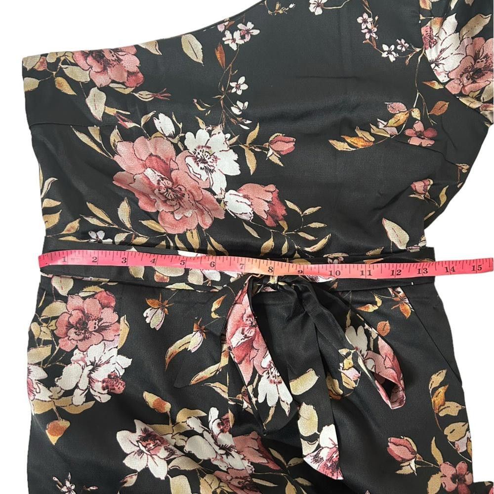 Lulus Lulus l NWT Black Satin Floral One-Shoulder Jumpsuit Small Size 28" / US 6 / IT 42 - 7 Thumbnail