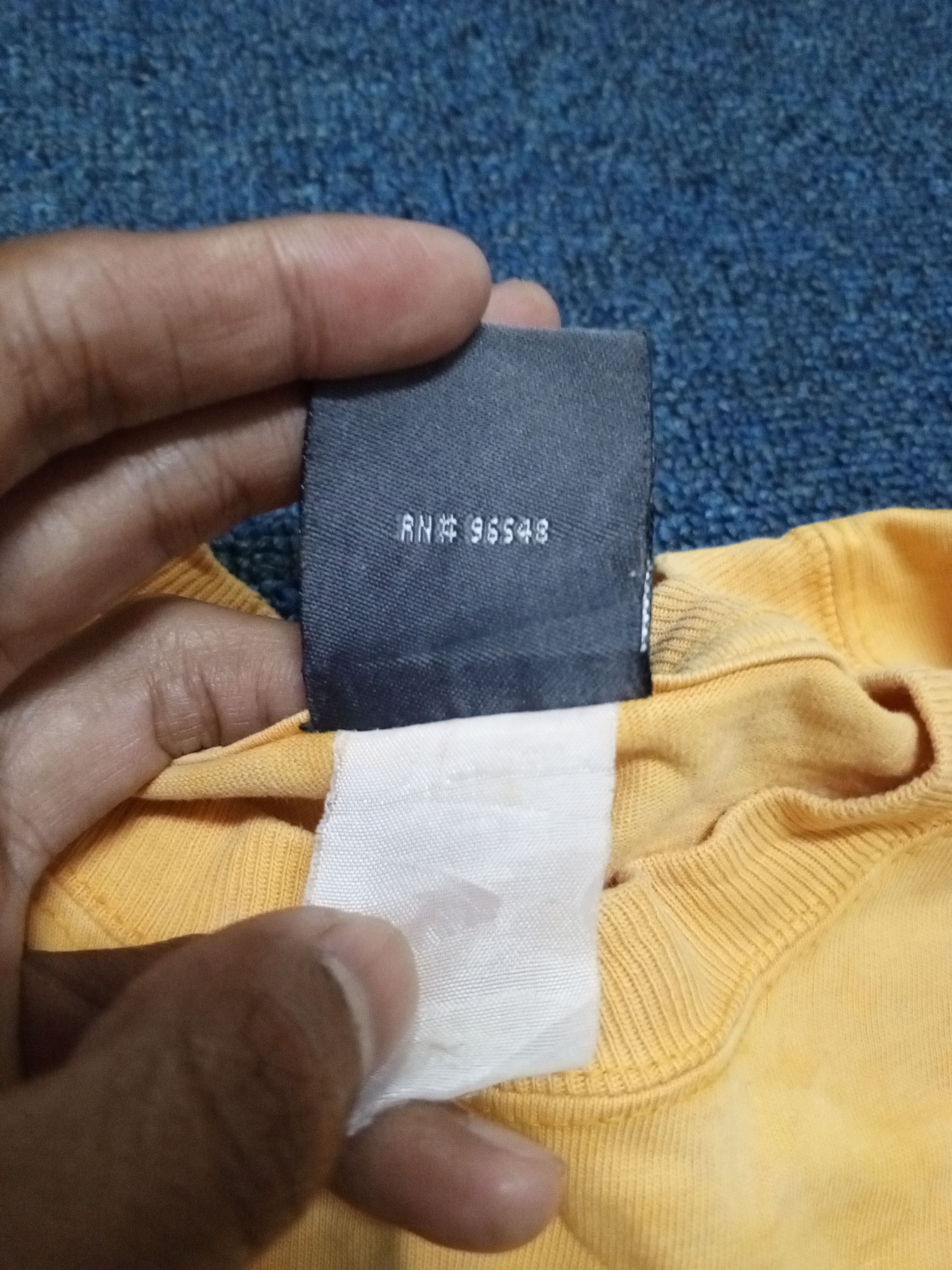 Oakley 💥BINDING OFFER💥90s Oakley yellow logo rare Size US M / EU 48-50 / 2 - 12 Thumbnail