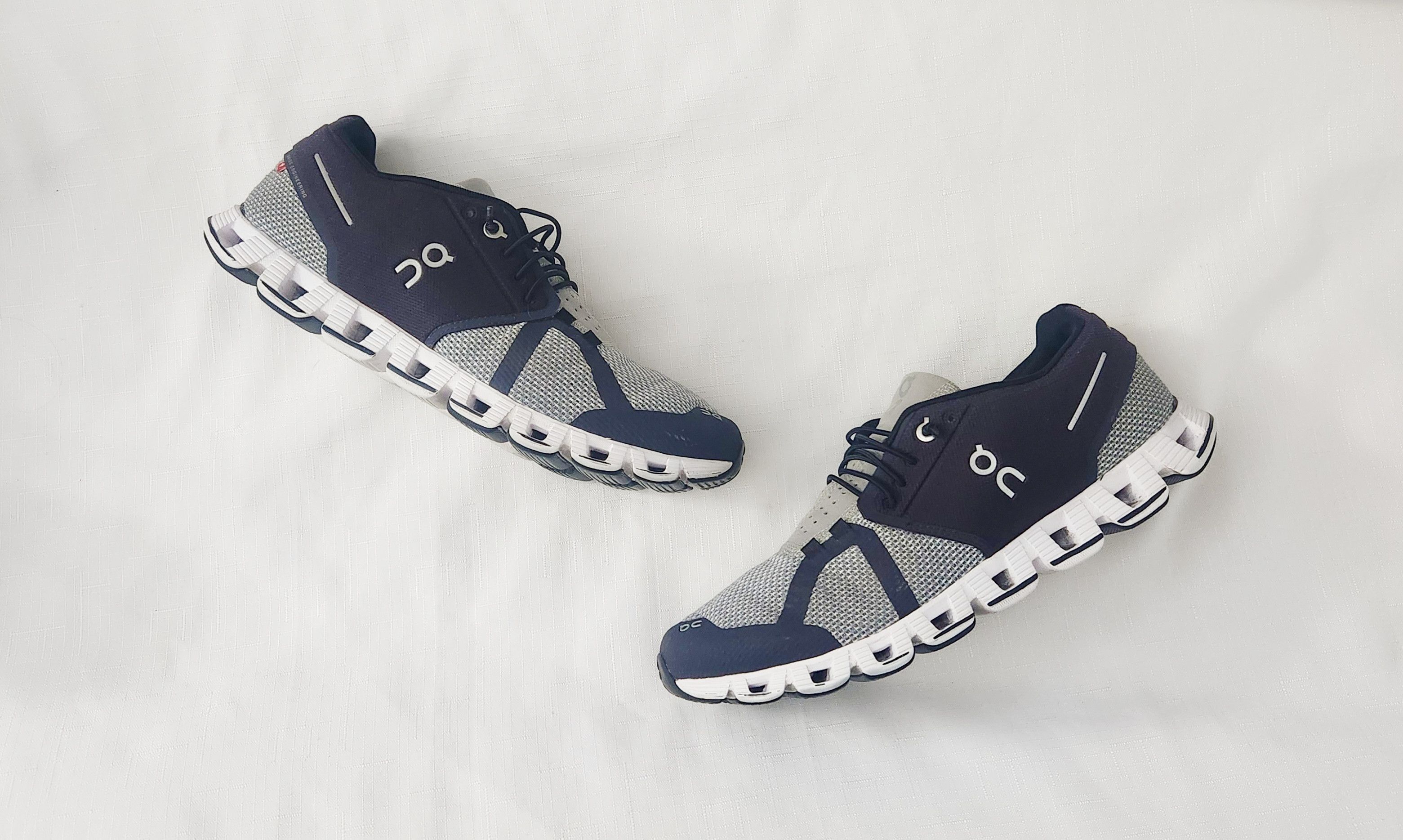 On ON Cloud Running Men's CloudTec Blue multicolor Size 9.5 Size US 9.5 / EU 42-43 - 3 Thumbnail