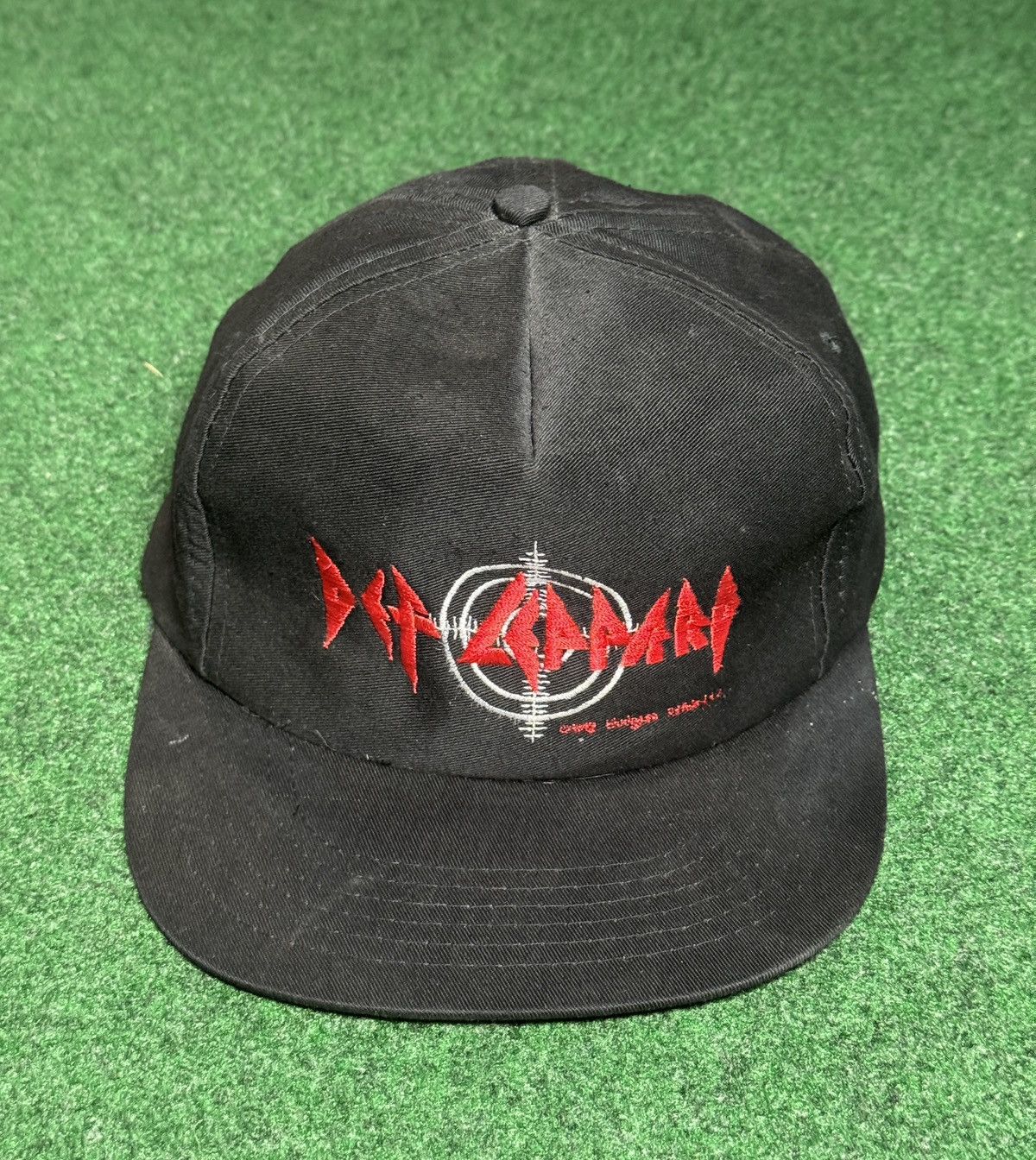 Vintage Vintage 90s Def Leppard RARE Rock Metal Band Snapback Hat Size ONE SIZE - 1 Thumbnail