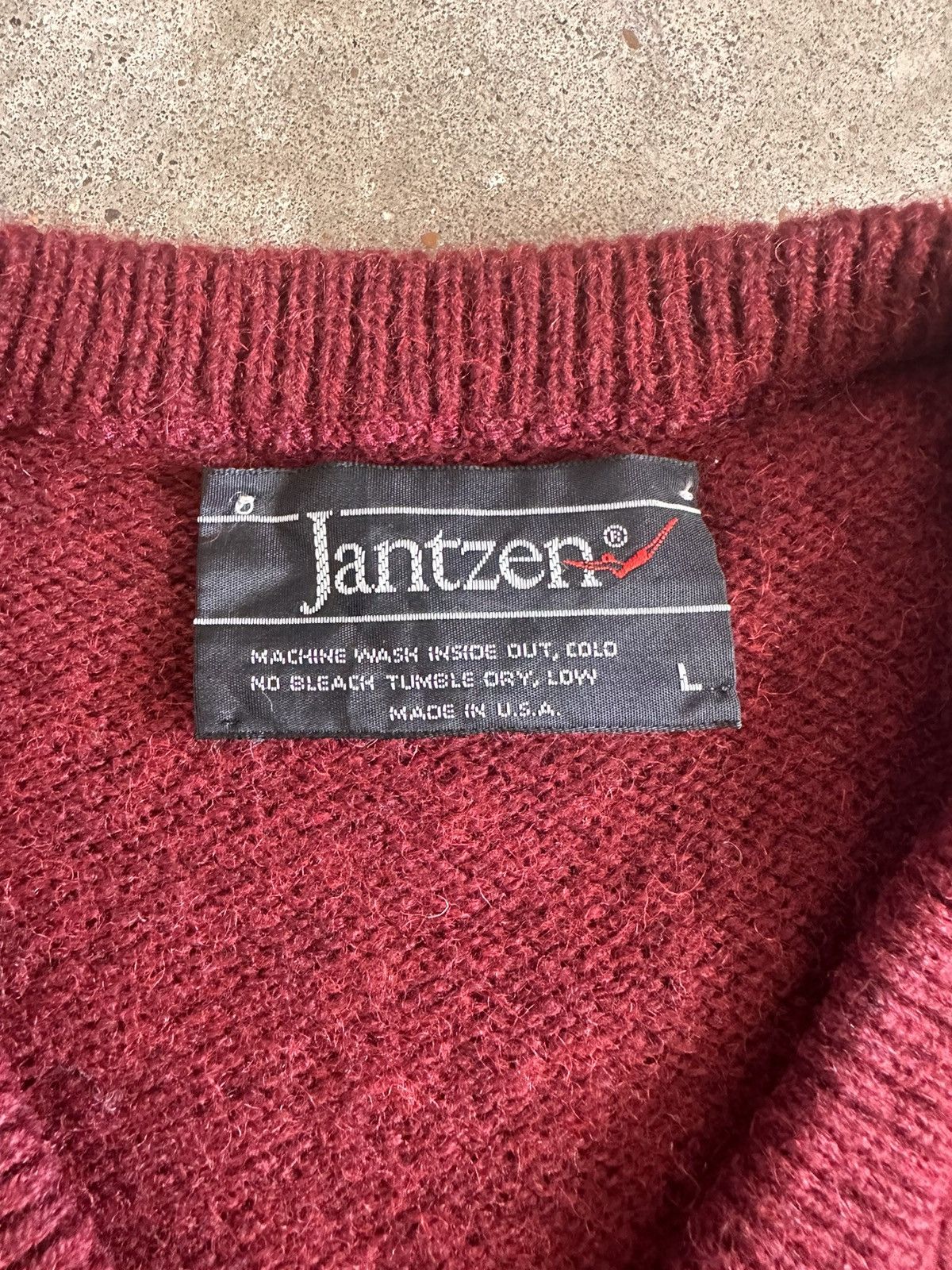 Jantzen × Vintage Vintage Made.In.USA Jantzen V-Neck Sweater Size US L / EU 52-54 / 3 - 3 Thumbnail